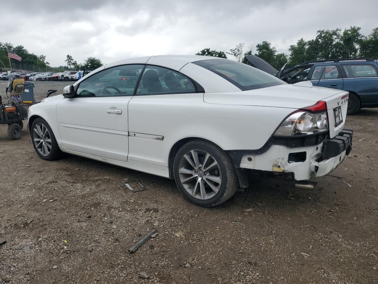 2010 Volvo C70 T5 White vin: YV1672MCXAJ094366