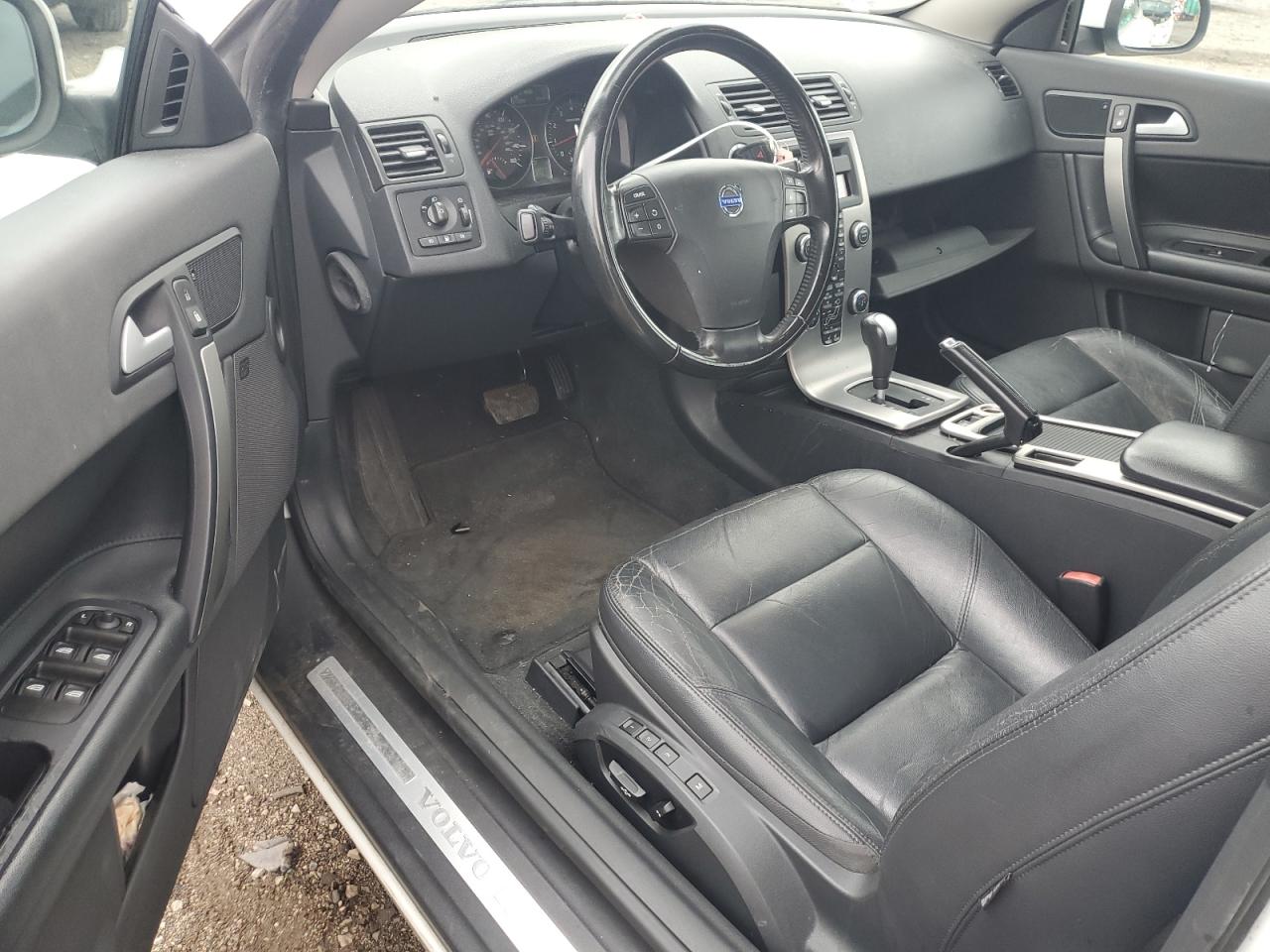 2010 Volvo C70 T5 White vin: YV1672MCXAJ094366
