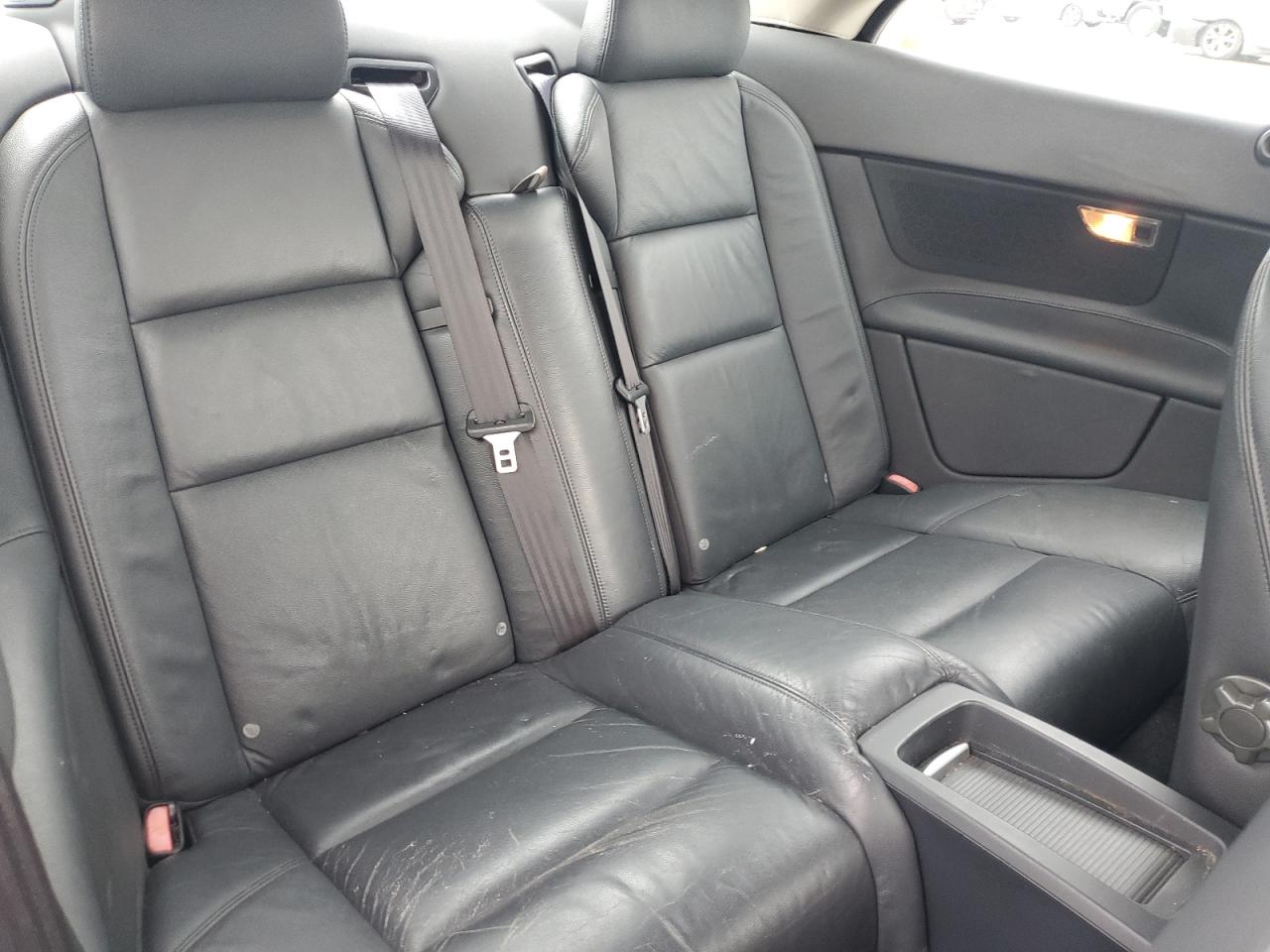 2010 Volvo C70 T5 White vin: YV1672MCXAJ094366