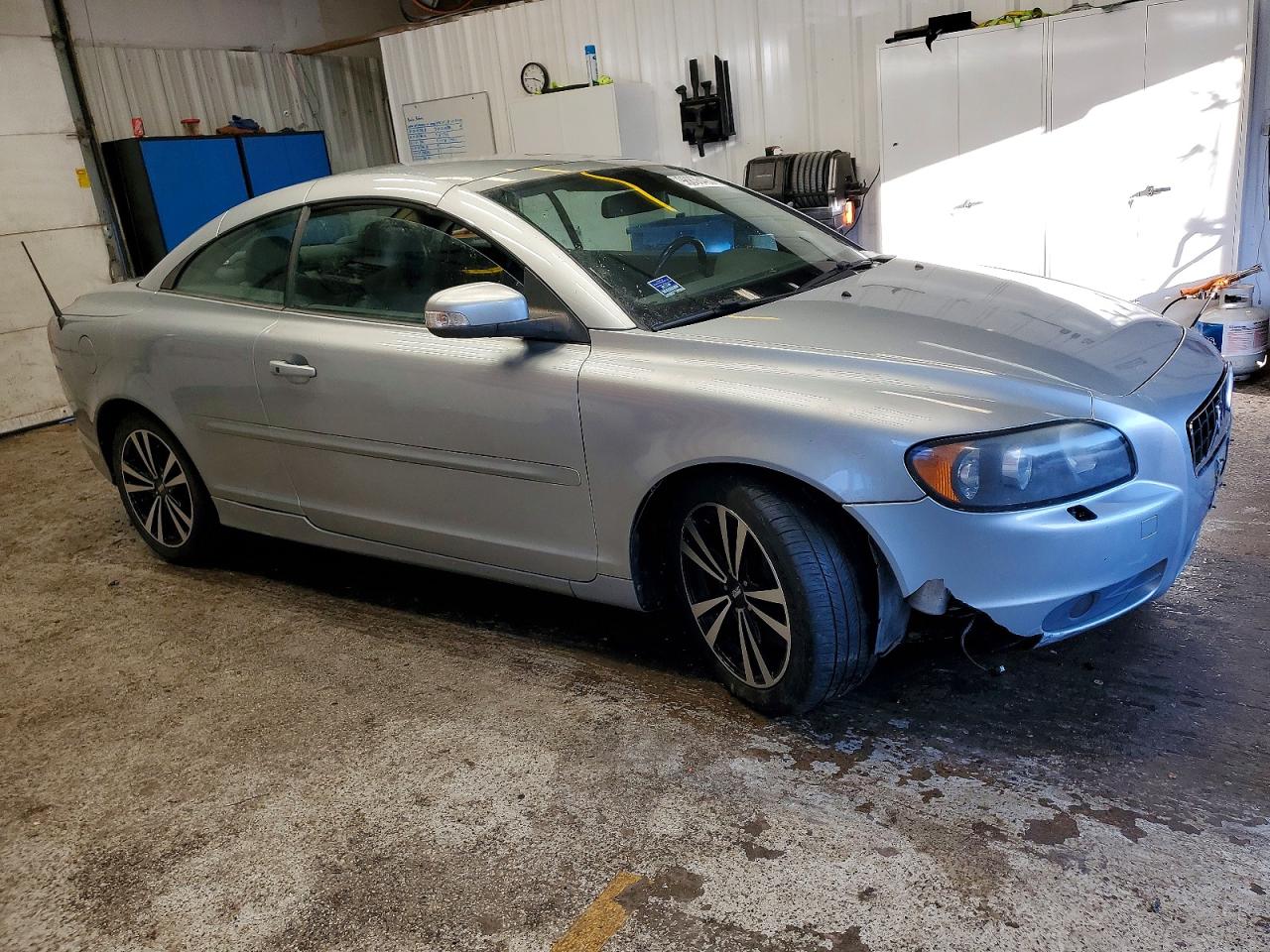 2010 Volvo C70 T5 Silver vin: YV1672MCXAJ094402