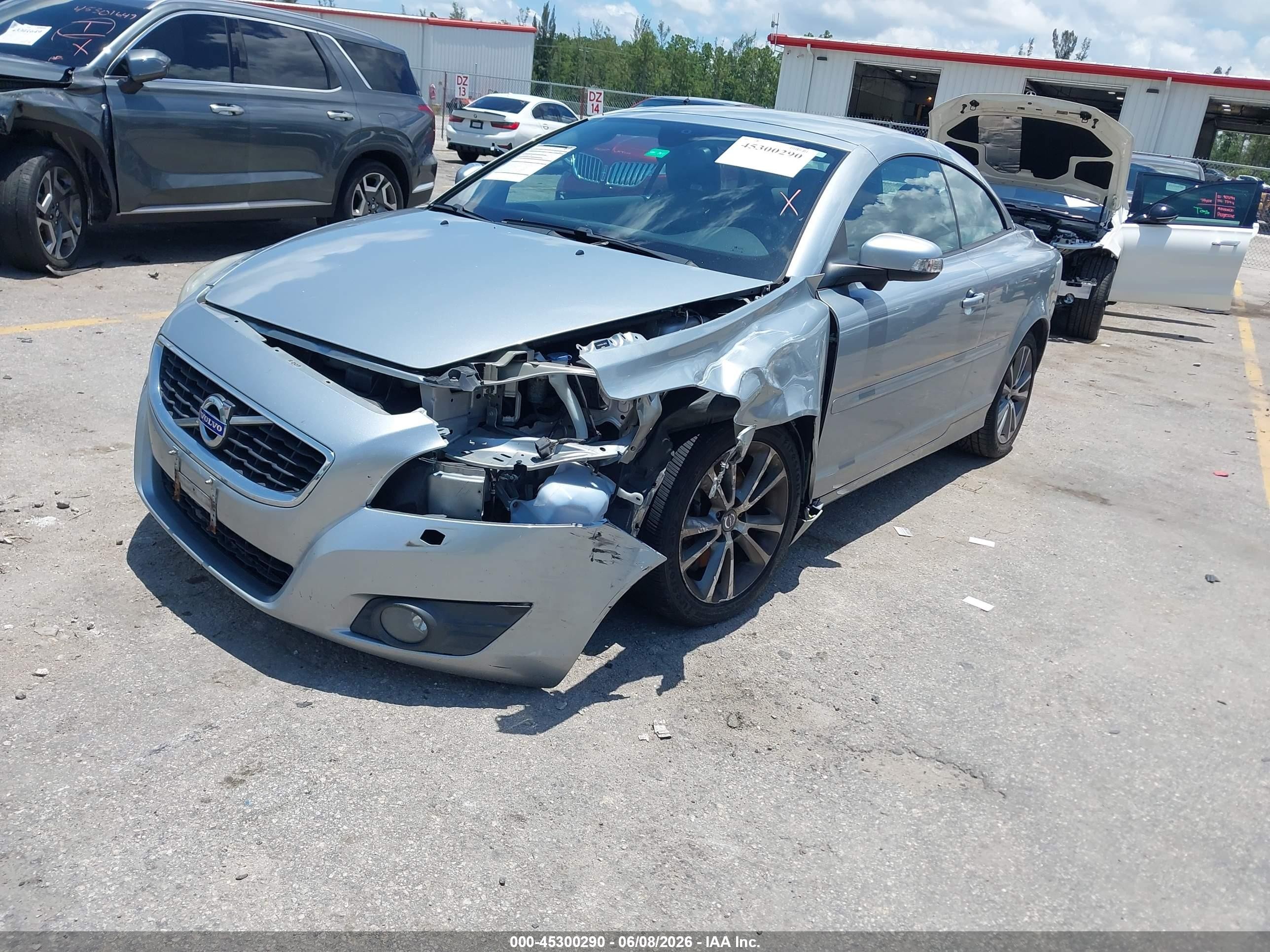 2011 Volvo C70 T5 Серый vin: YV1672MCXBJ109756