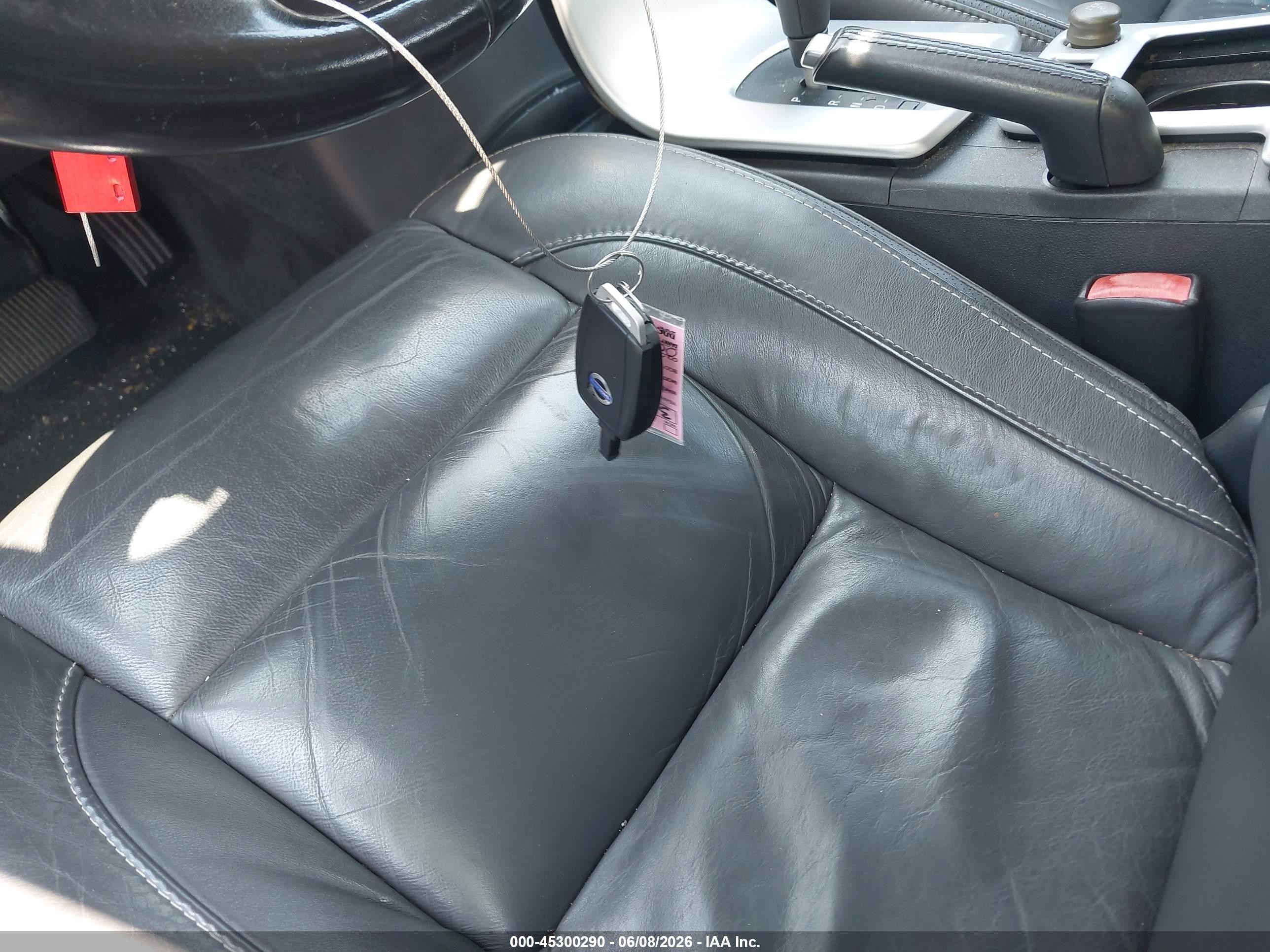 2011 Volvo C70 T5 Серый vin: YV1672MCXBJ109756