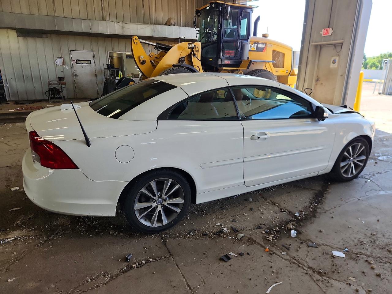 2011 Volvo C70 T5 Белый vin: YV1672MCXBJ113113