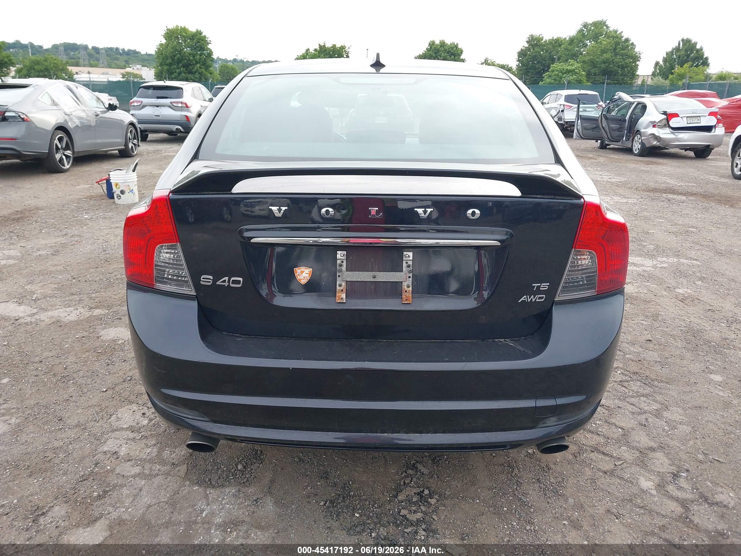 2010 Volvo S40 T5 R-design Black vin: YV1672MHXA2498838