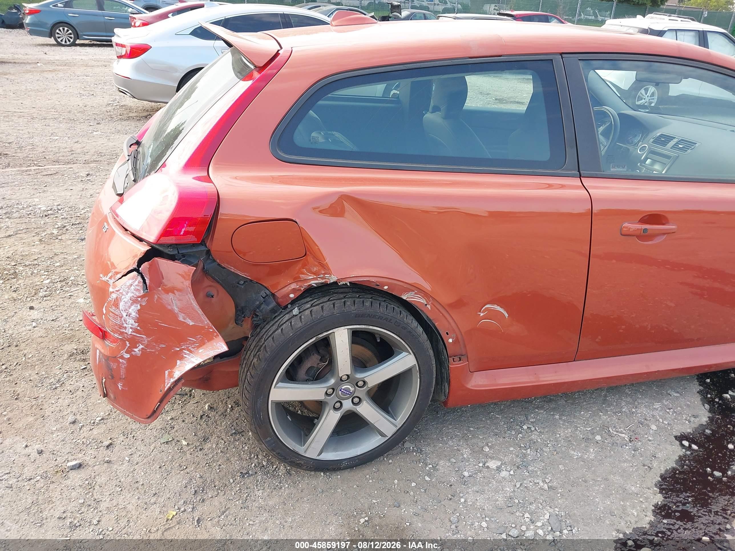 2011 Volvo C30 R-design/t5 (retail Only) Оранжевый vin: YV1672MK1B2200996