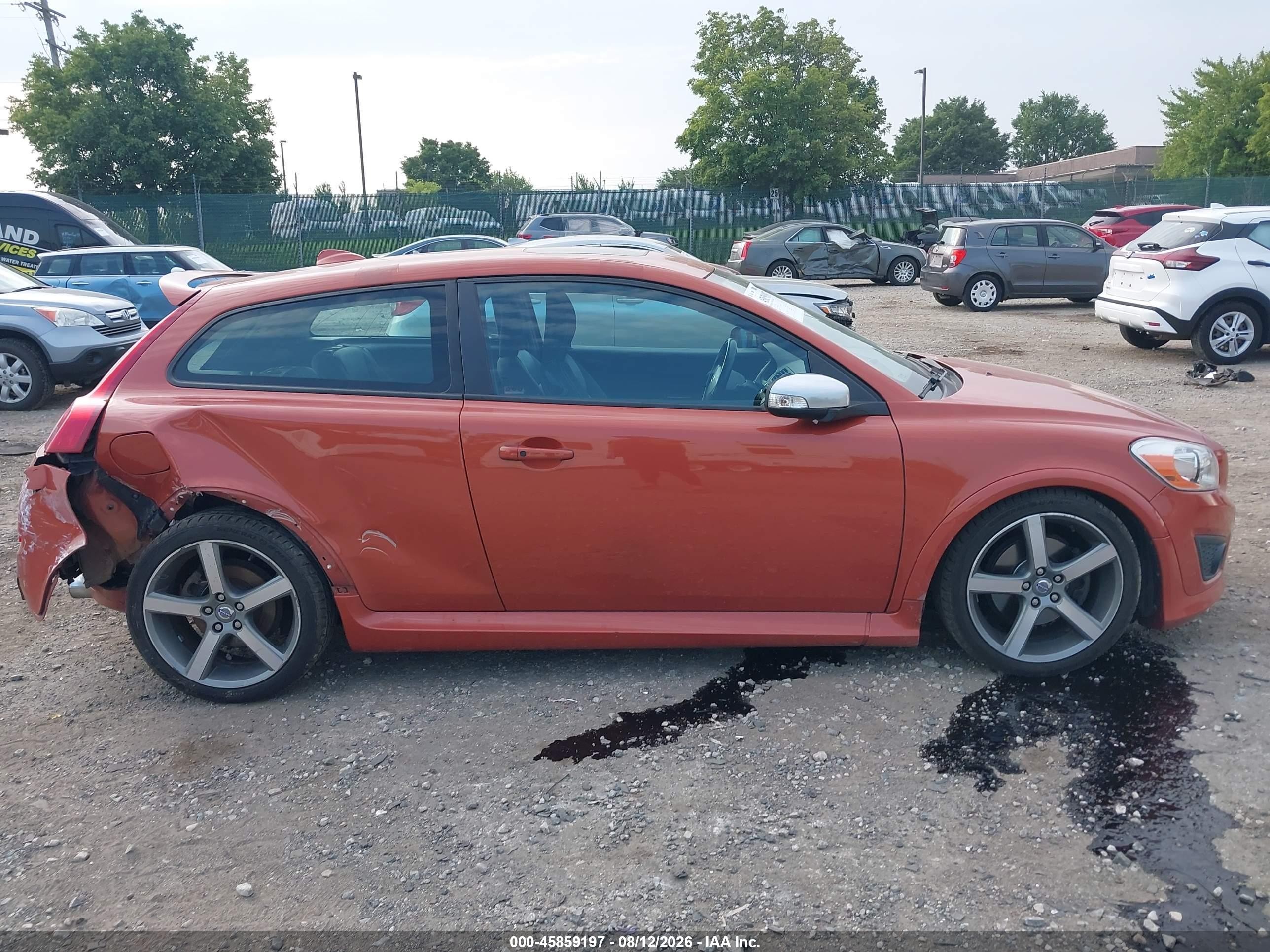 2011 Volvo C30 R-design/t5 (retail Only) Оранжевый vin: YV1672MK1B2200996