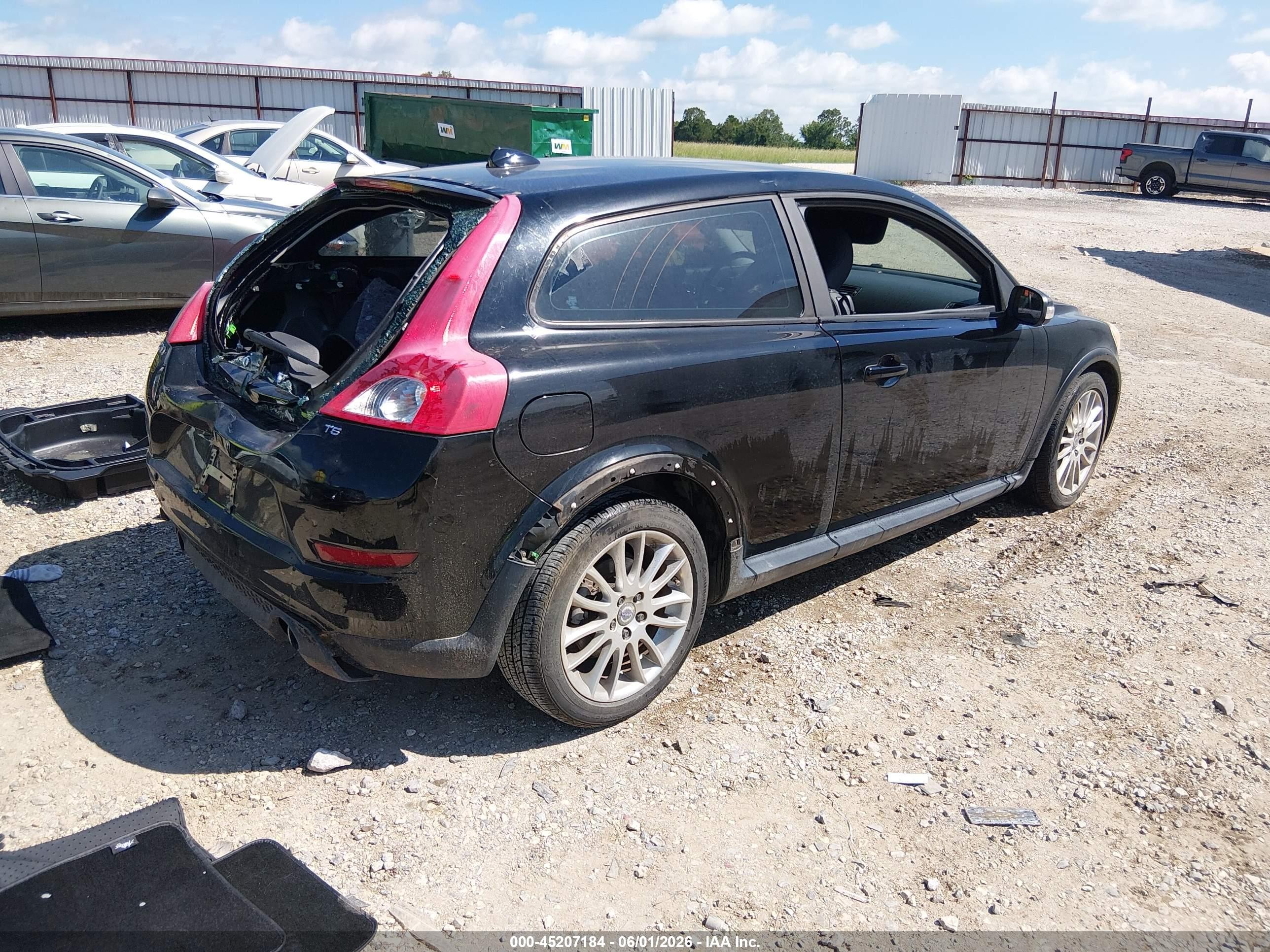 2011 Volvo C30 T5/t5 R-design Black vin: YV1672MK2B2210727