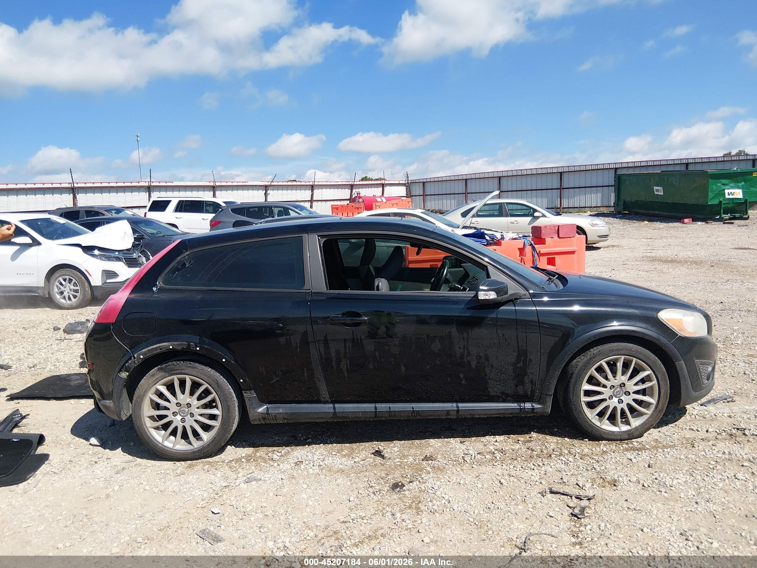 2011 Volvo C30 T5/t5 R-design Black vin: YV1672MK2B2210727