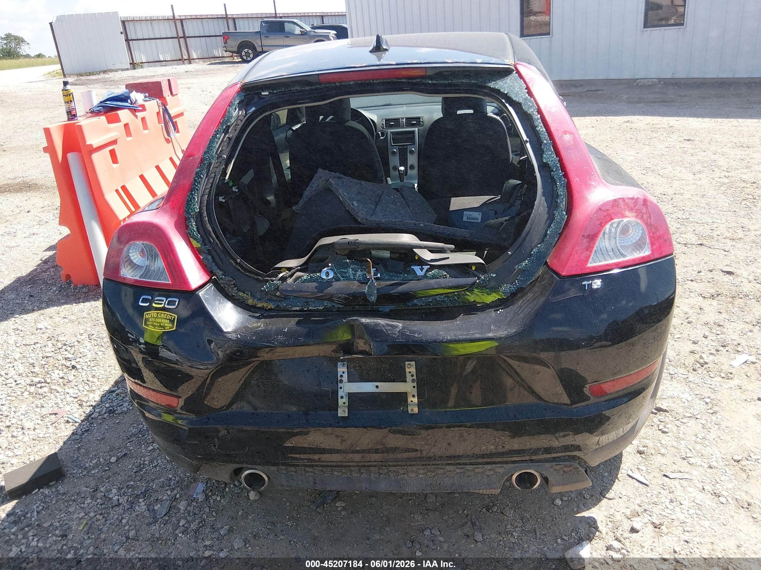 2011 Volvo C30 T5/t5 R-design Black vin: YV1672MK2B2210727