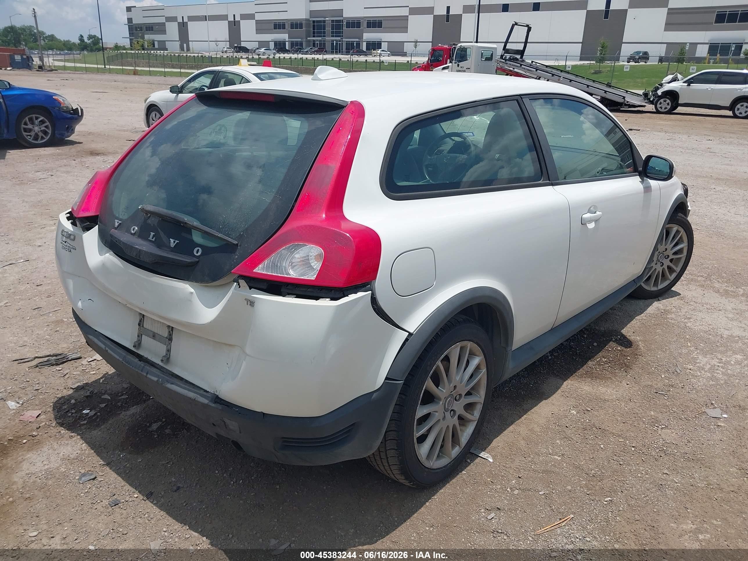 2010 Volvo C30 T5/t5 R-design Белый vin: YV1672MK3A2183262