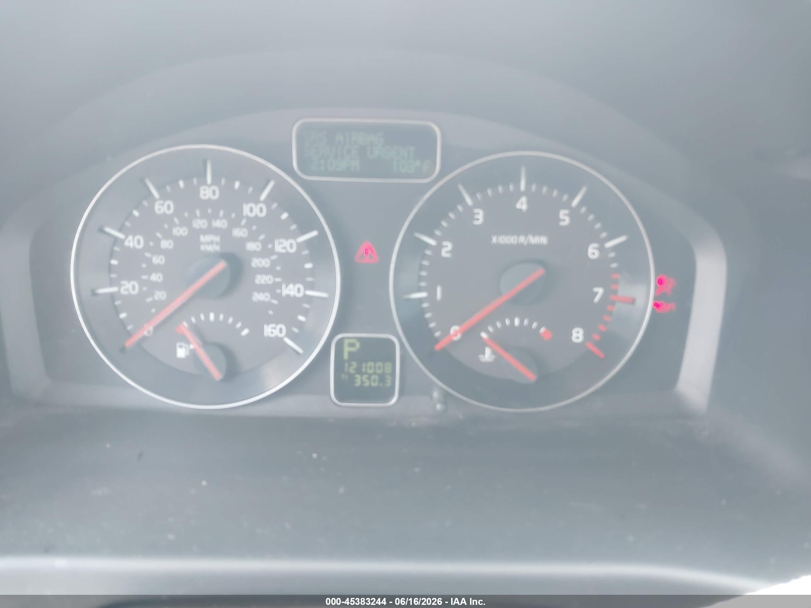 2010 Volvo C30 T5/t5 R-design Белый vin: YV1672MK3A2183262