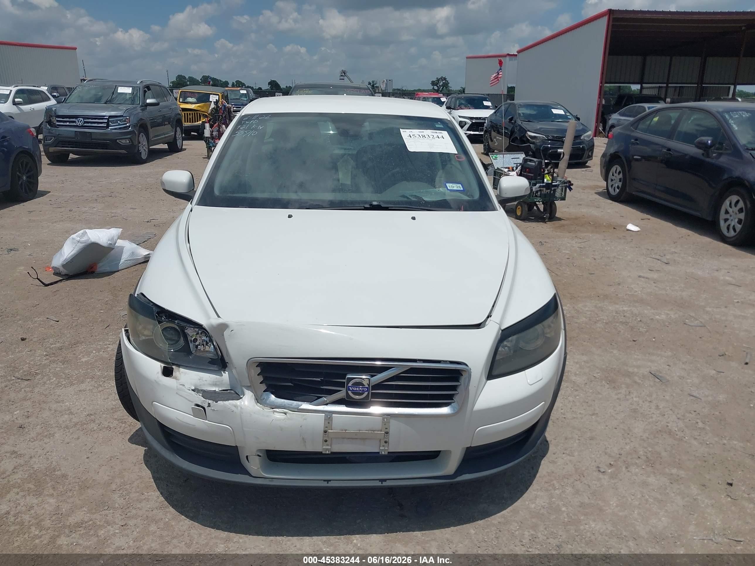 2010 Volvo C30 T5/t5 R-design Белый vin: YV1672MK3A2183262