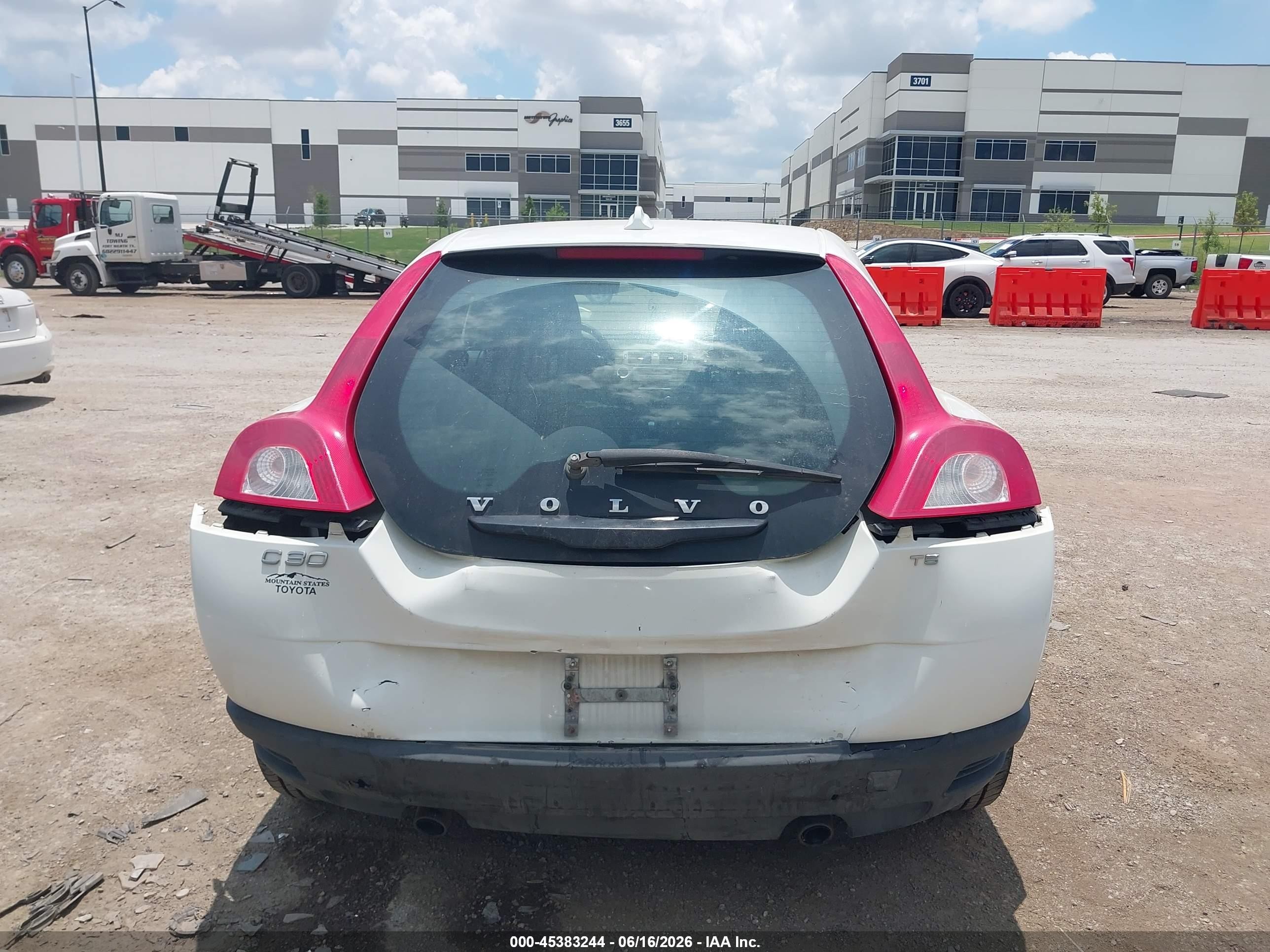 2010 Volvo C30 T5/t5 R-design Белый vin: YV1672MK3A2183262