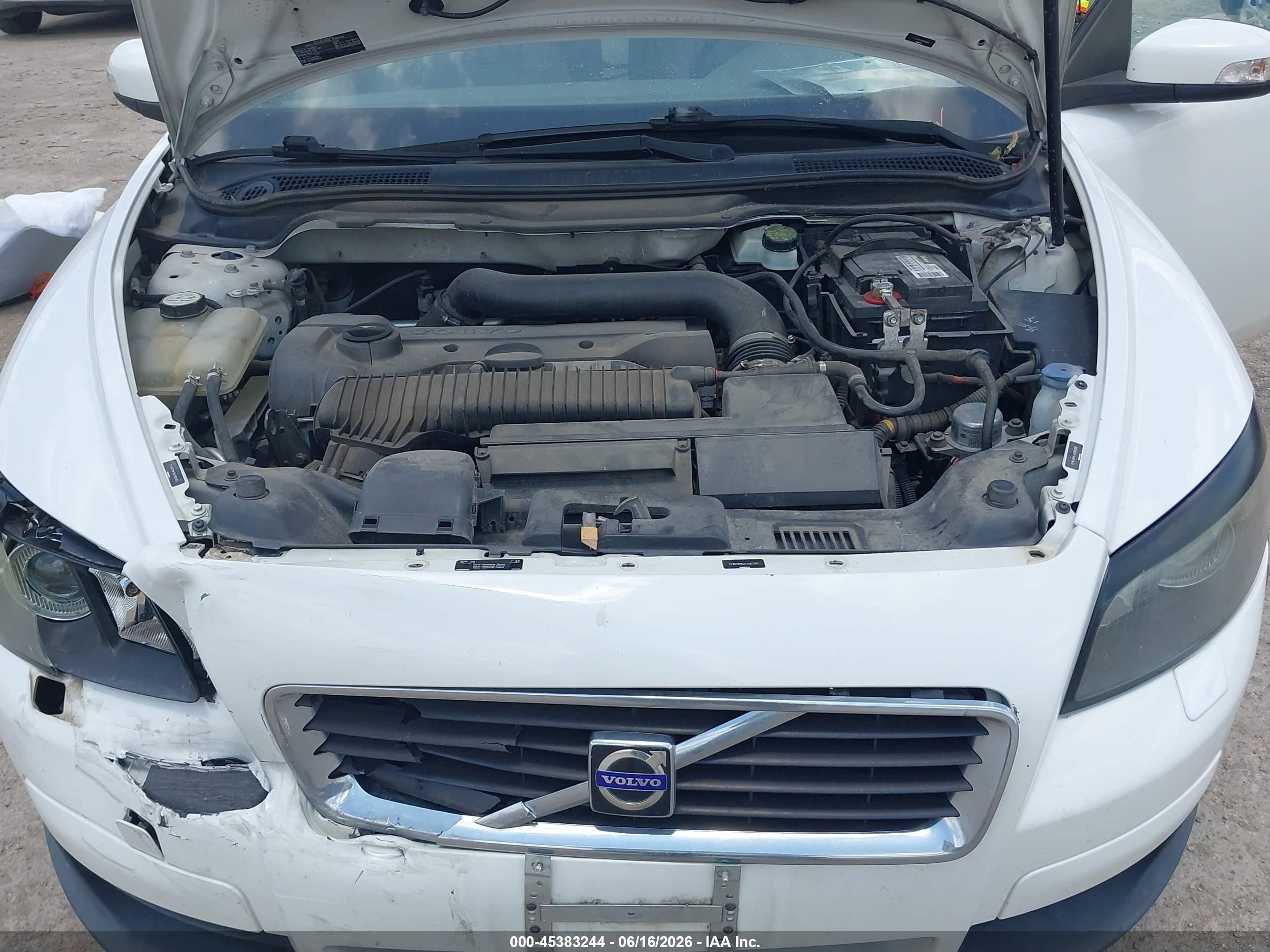 2010 Volvo C30 T5/t5 R-design Белый vin: YV1672MK3A2183262