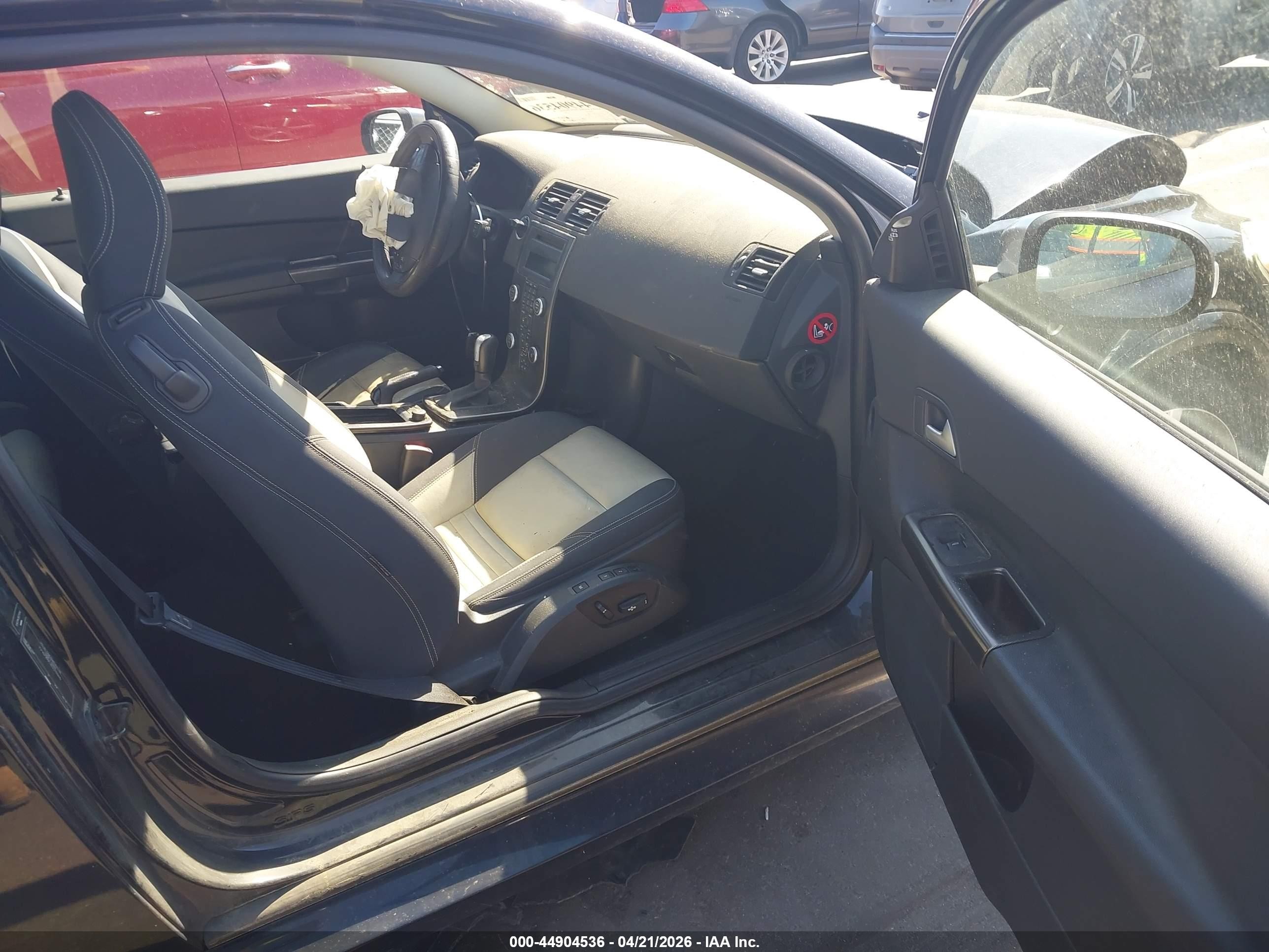 2011 Volvo C30 T5/t5 R-design Black vin: YV1672MK3B2210946