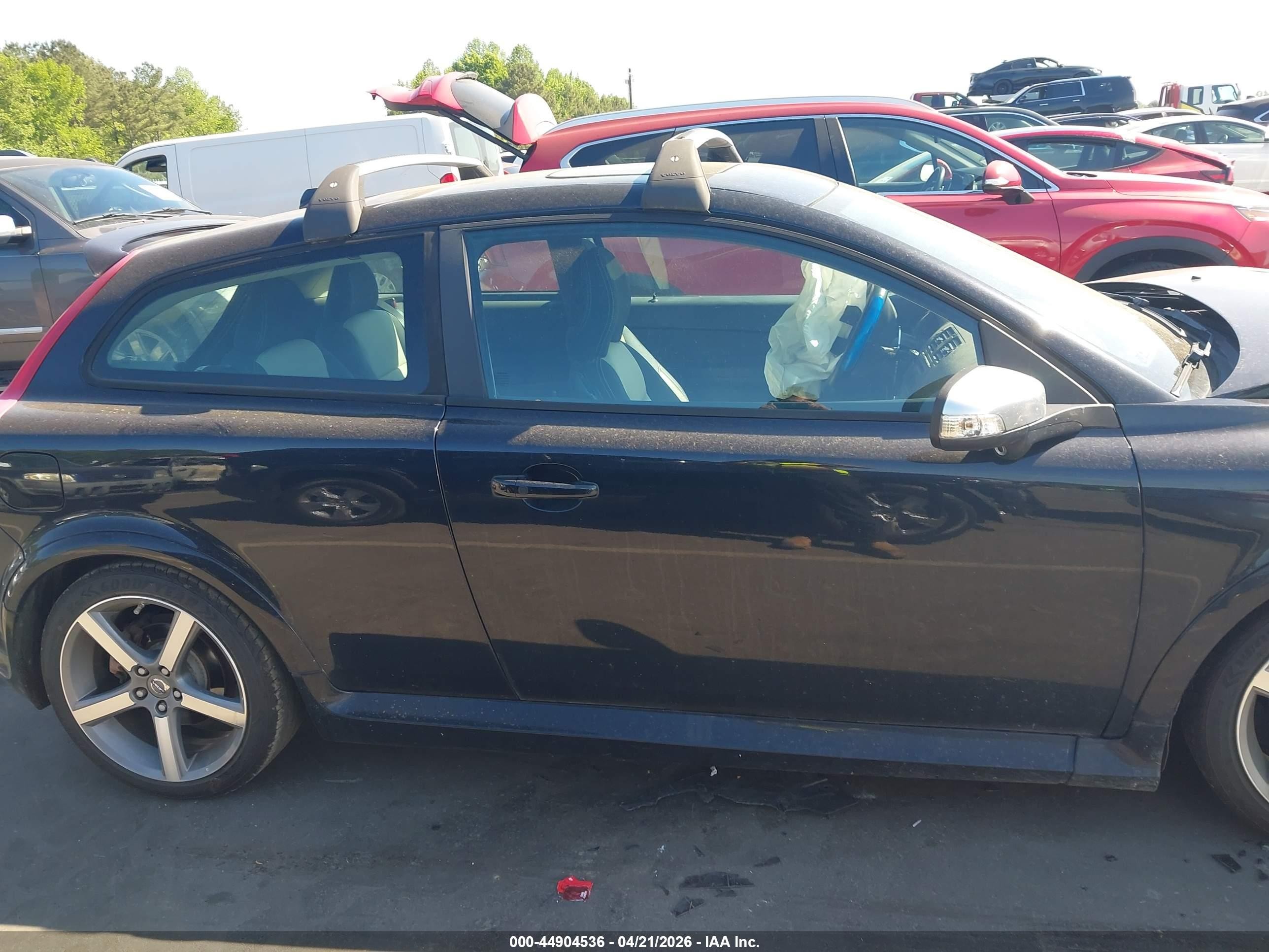 2011 Volvo C30 T5/t5 R-design Black vin: YV1672MK3B2210946