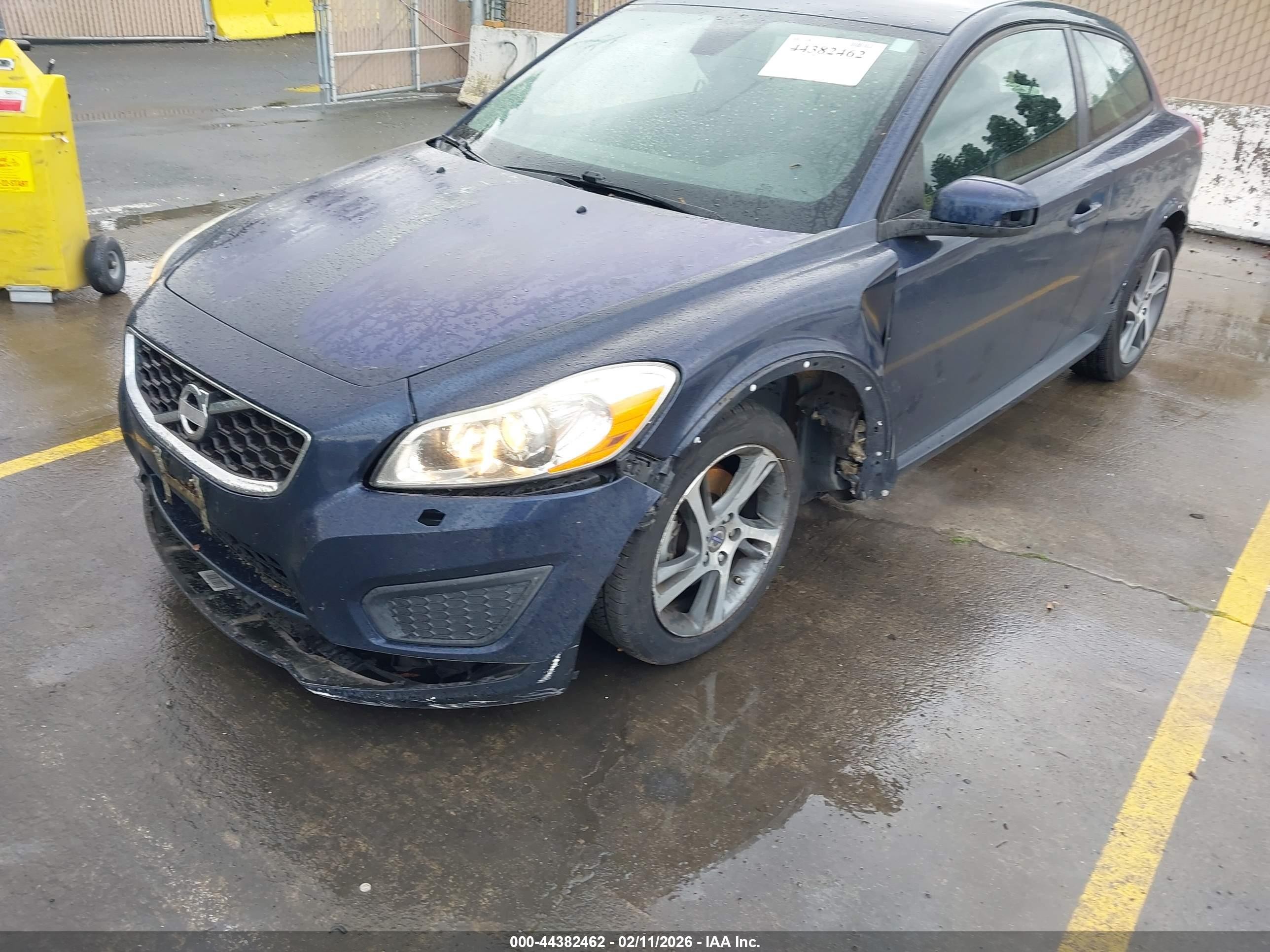 2013 Volvo C30 T5/t5 Platinum/t5 Premier/t5 Premier Plus/t5 R-design/t5 R-design Platinum/t5 R-design Premier Blue vin: YV1672MK3D2300049