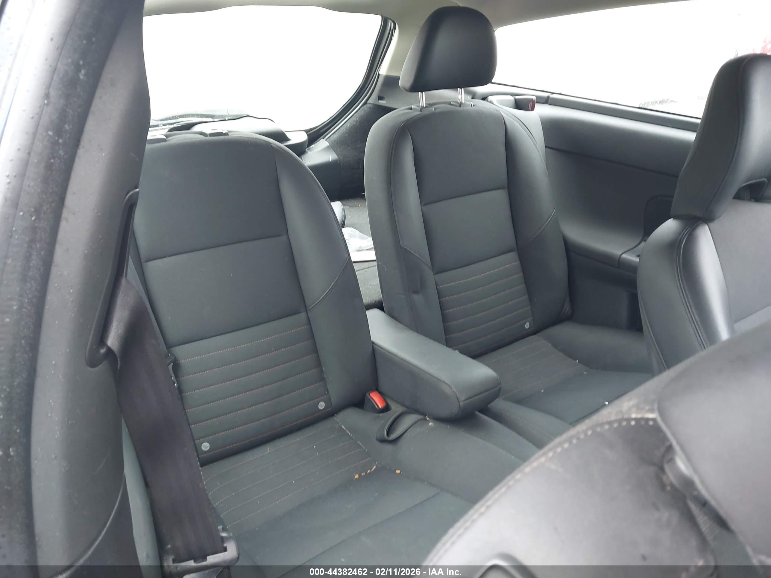 2013 Volvo C30 T5/t5 Platinum/t5 Premier/t5 Premier Plus/t5 R-design/t5 R-design Platinum/t5 R-design Premier Blue vin: YV1672MK3D2300049