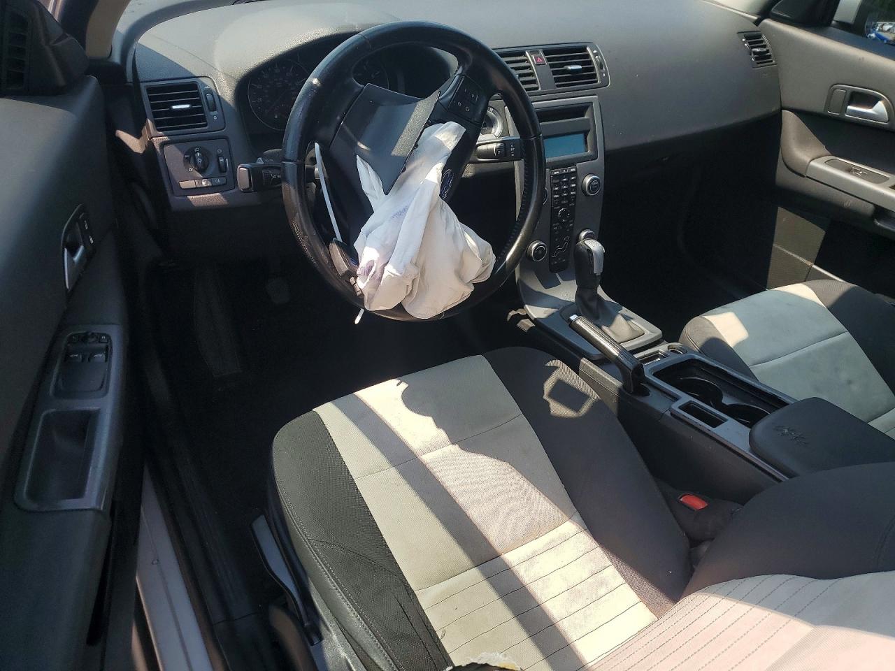 2012 Volvo C30 T5 Серебряный vin: YV1672MK5C2273550