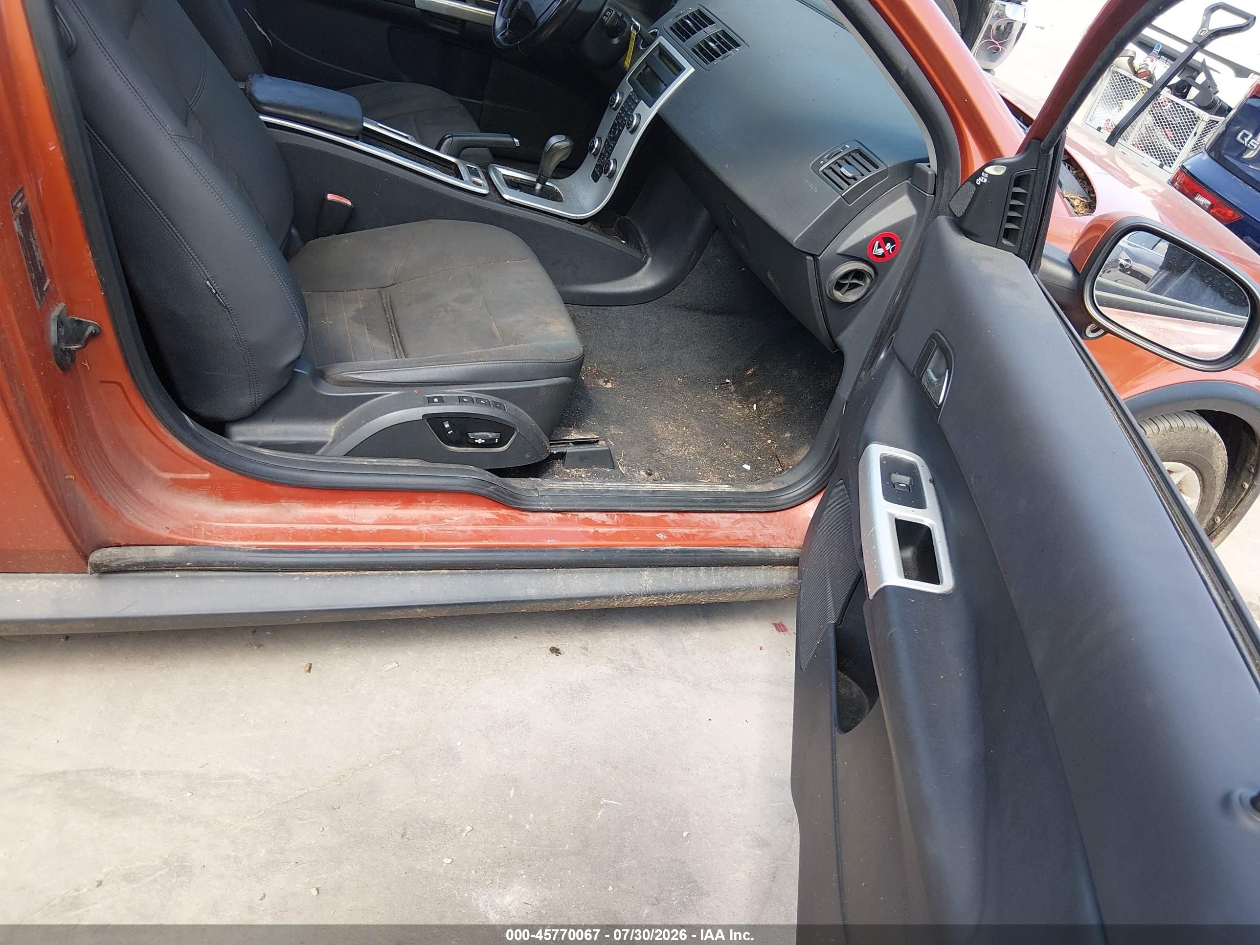 2012 Volvo C30 T5 Orange vin: YV1672MK5C2280465