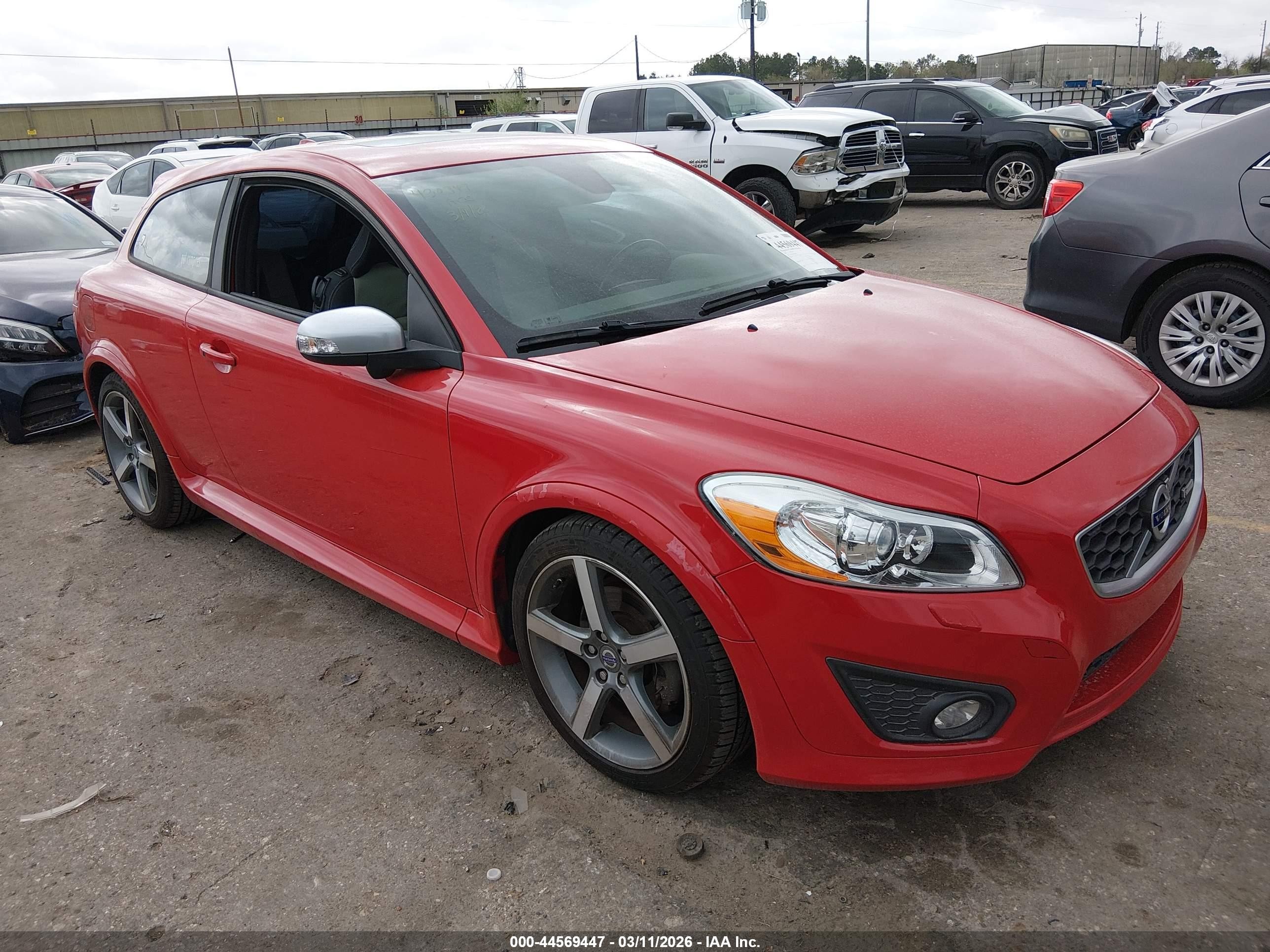 2013 Volvo C30 T5/t5 Platinum/t5 Premier/t5 Premier Plus/t5 R-design/t5 R-design Platinum/t5 R-design Premier Красный vin: YV1672MK5D2301641