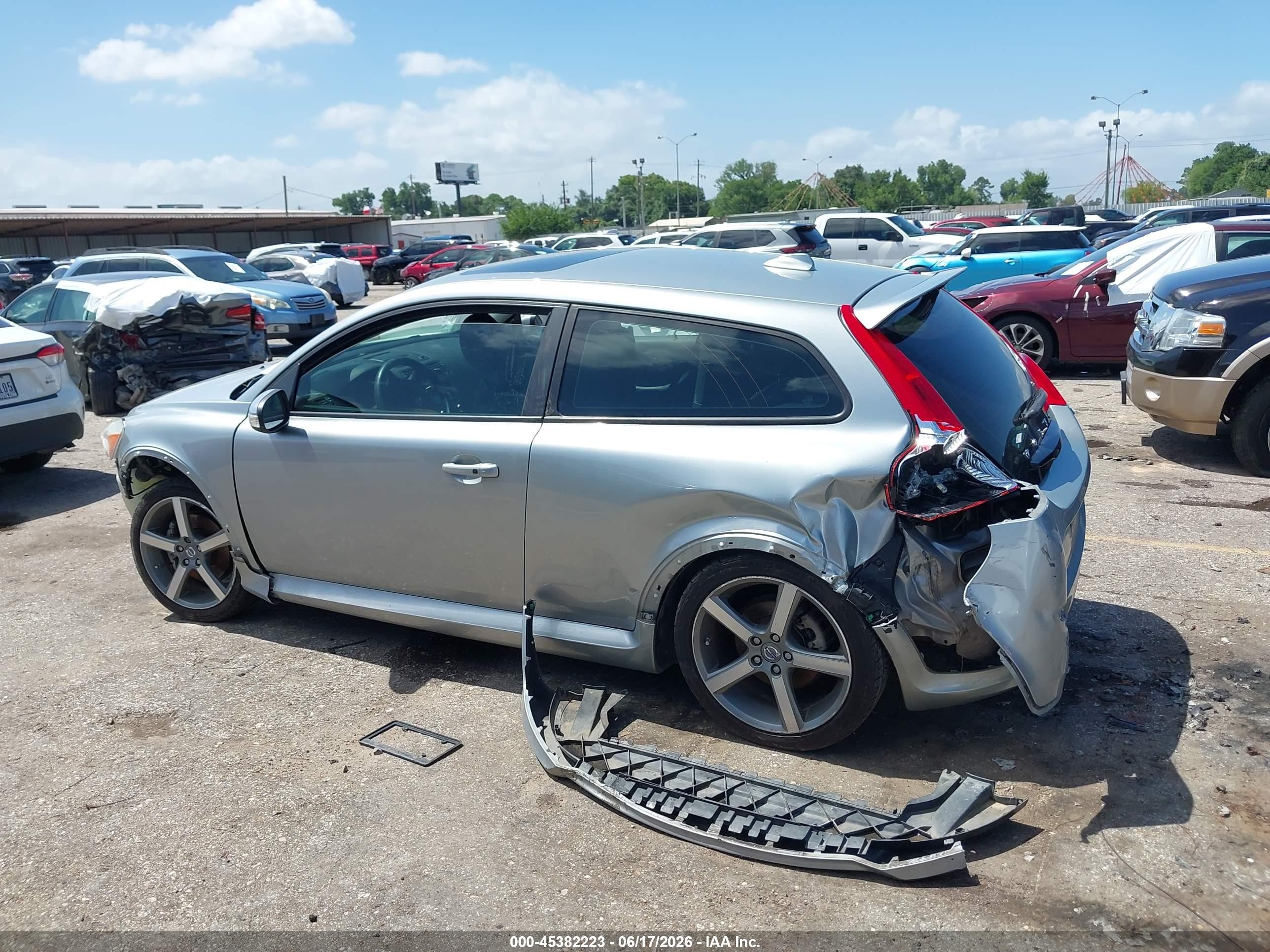 2011 Volvo C30 R-design/t5/t5 (retail Only) Gray vin: YV1672MK6B2209452