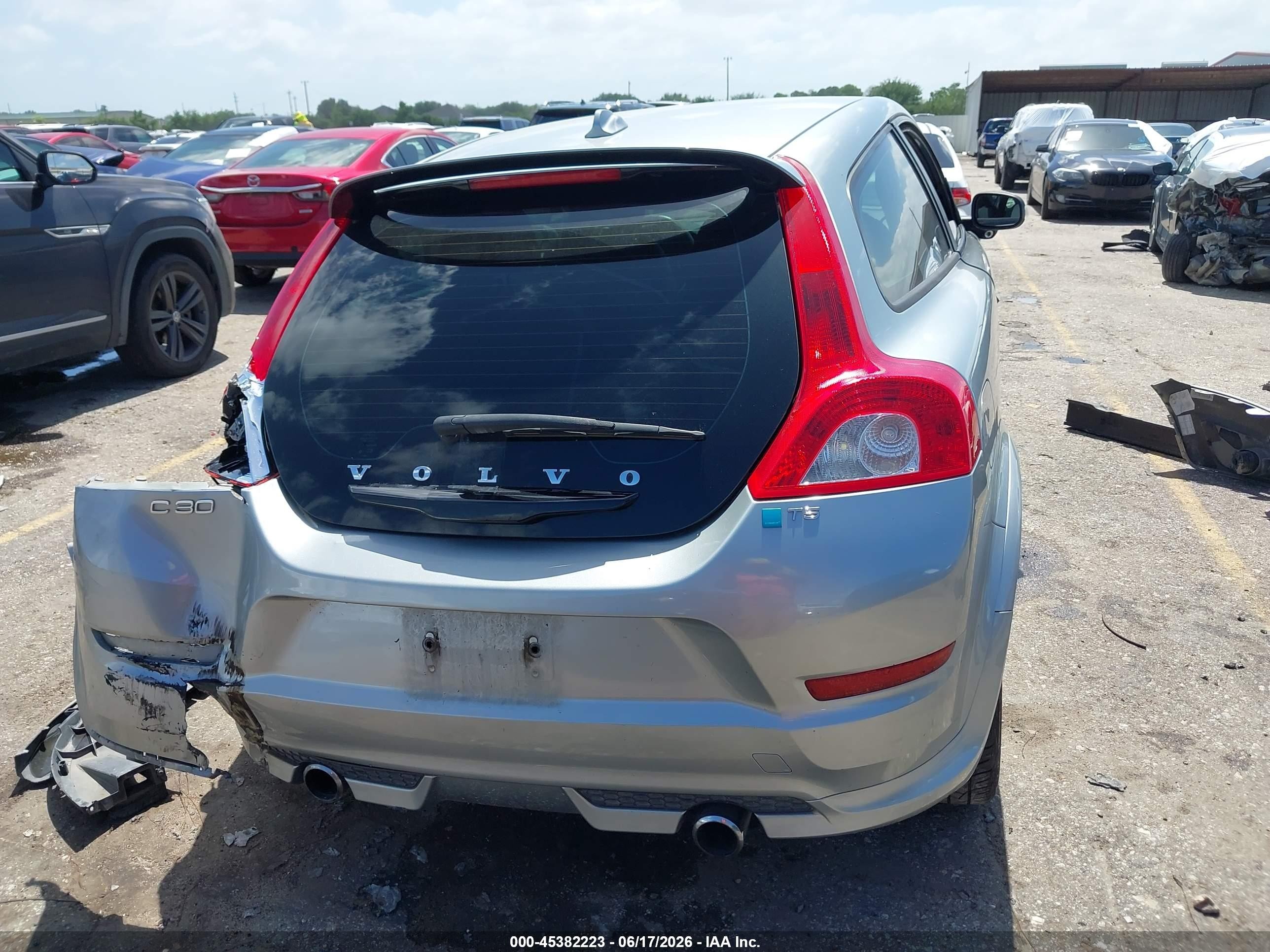 2011 Volvo C30 R-design/t5/t5 (retail Only) Gray vin: YV1672MK6B2209452