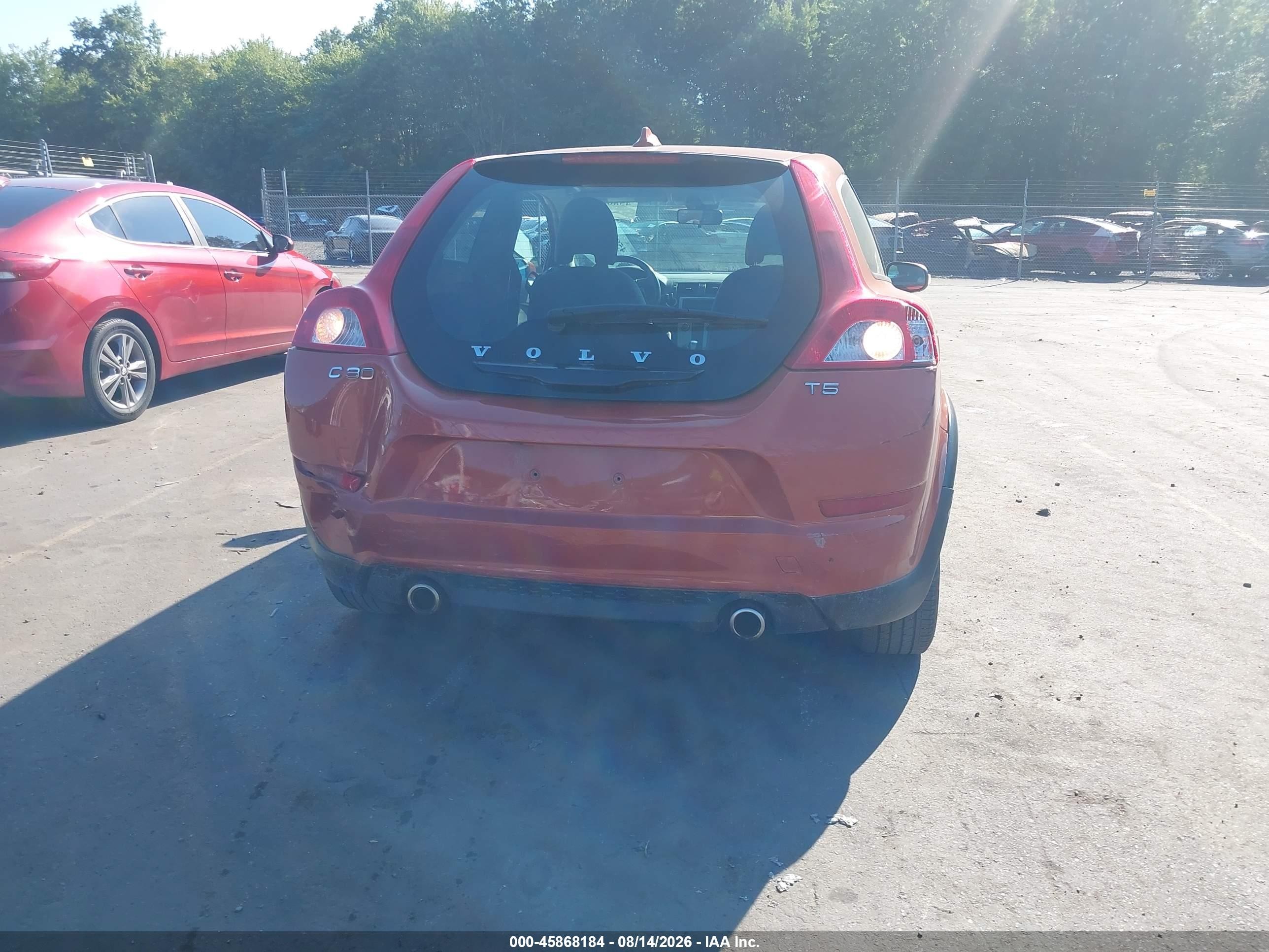 2012 Volvo C30 T5 Оранжевый vin: YV1672MK6C2266266