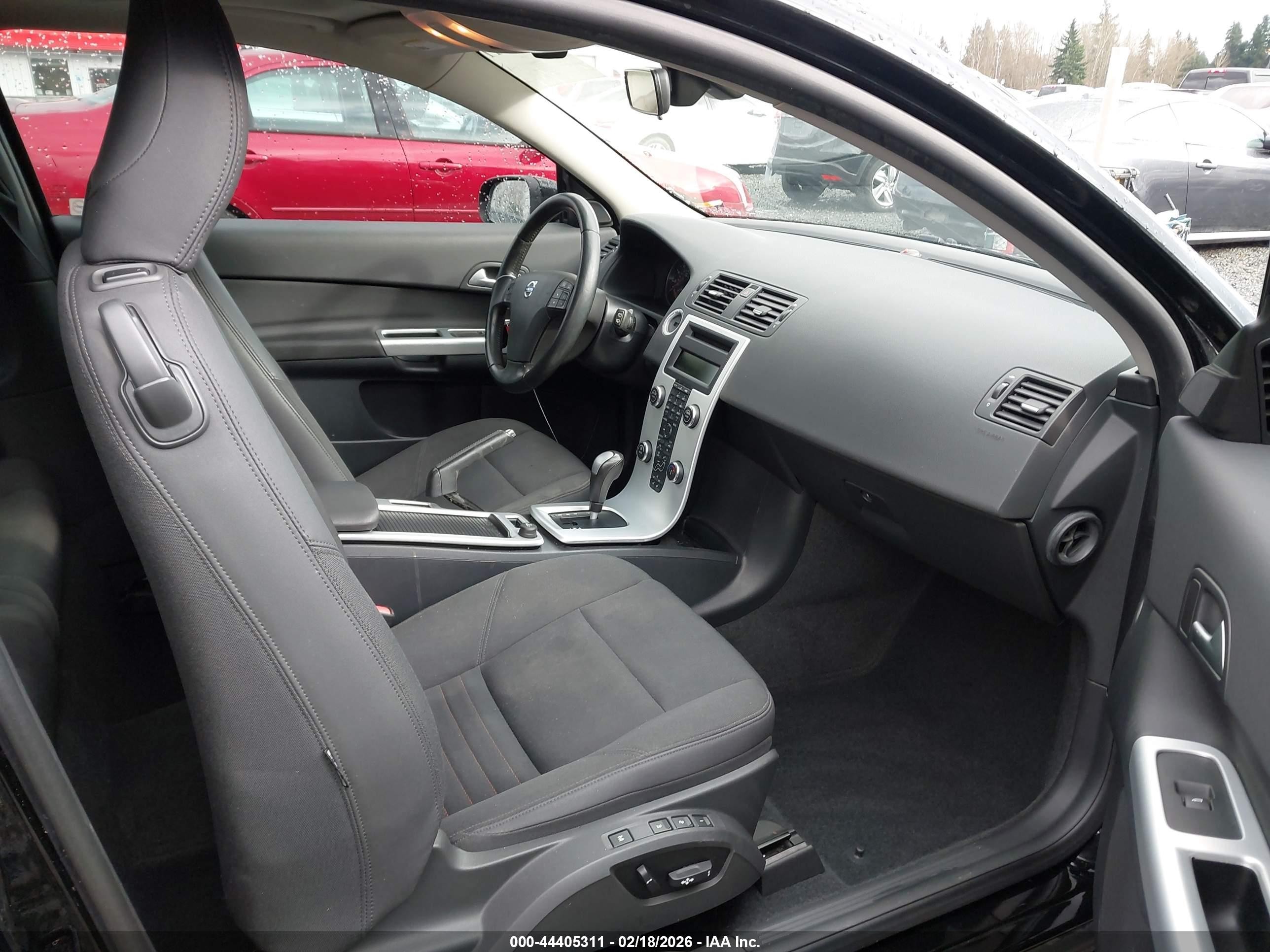 2013 Volvo C30   Черный vin: YV1672MK6D2302023