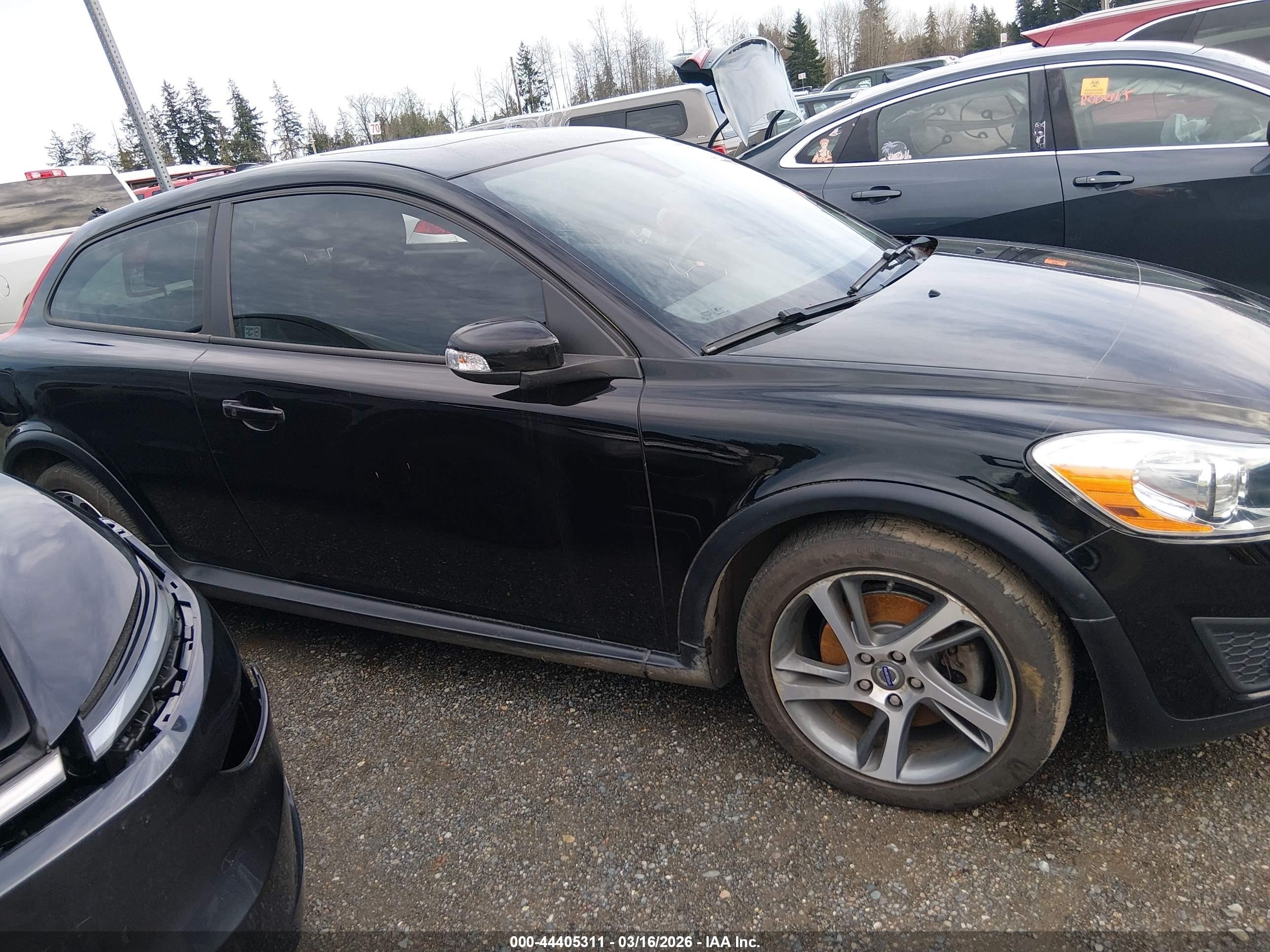 2013 Volvo C30   Черный vin: YV1672MK6D2302023