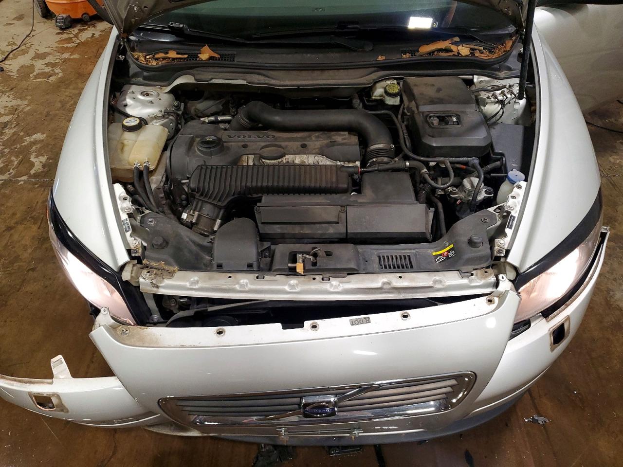 2010 Volvo C30 T5 Silver vin: YV1672MK7A2174466