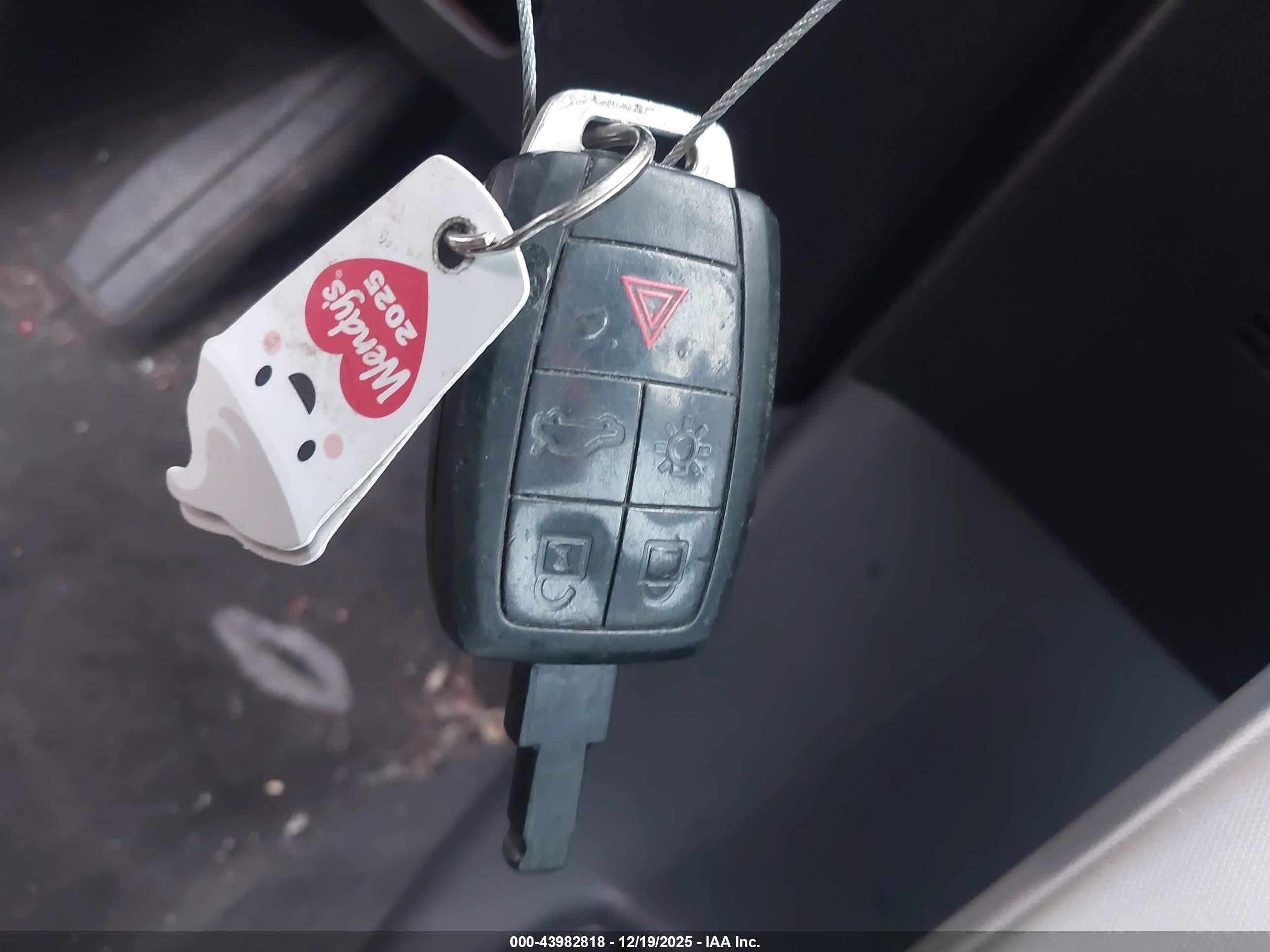 2011 Volvo C30 T5/t5 R-design Серебряный vin: YV1672MK7B2203627