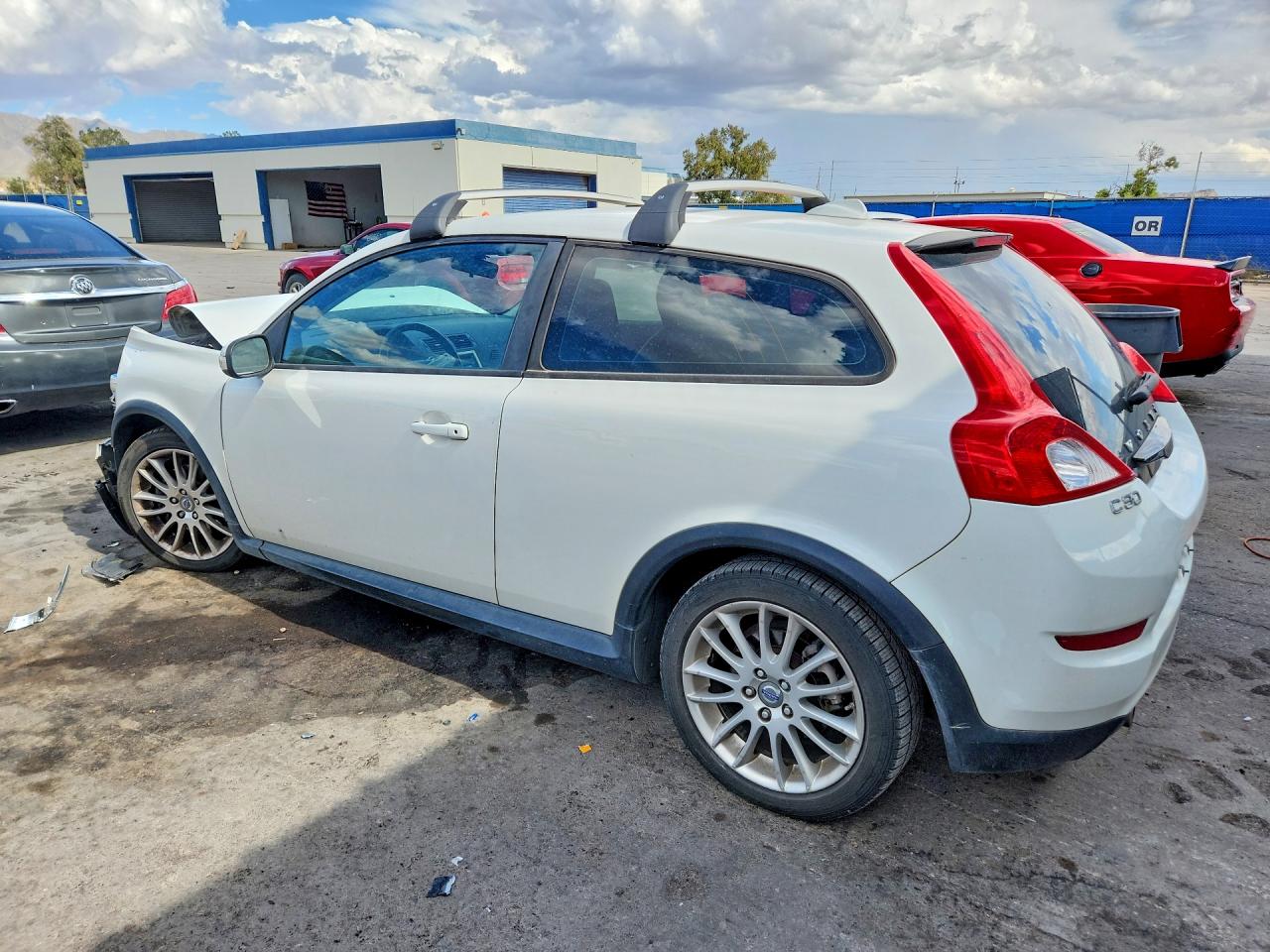 2011 Volvo C30 T5 White vin: YV1672MK8B2198406