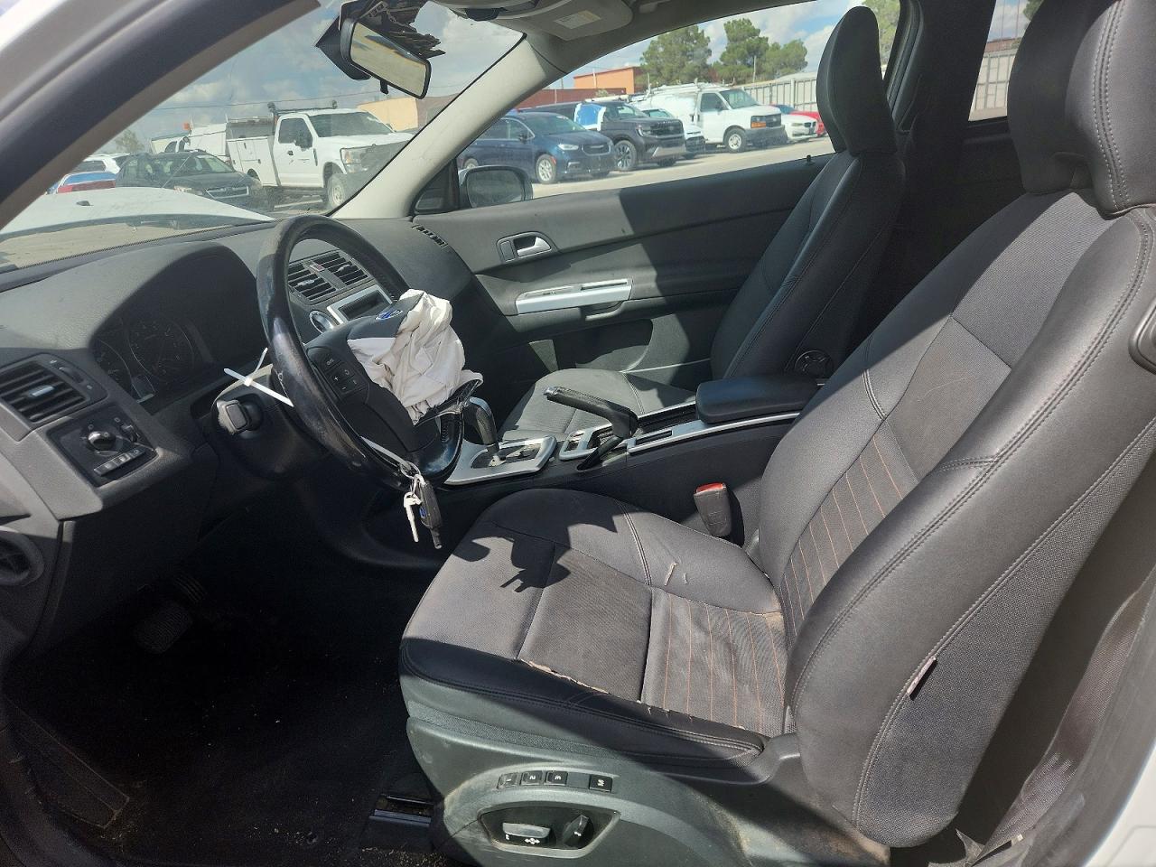 2011 Volvo C30 T5 White vin: YV1672MK8B2198406