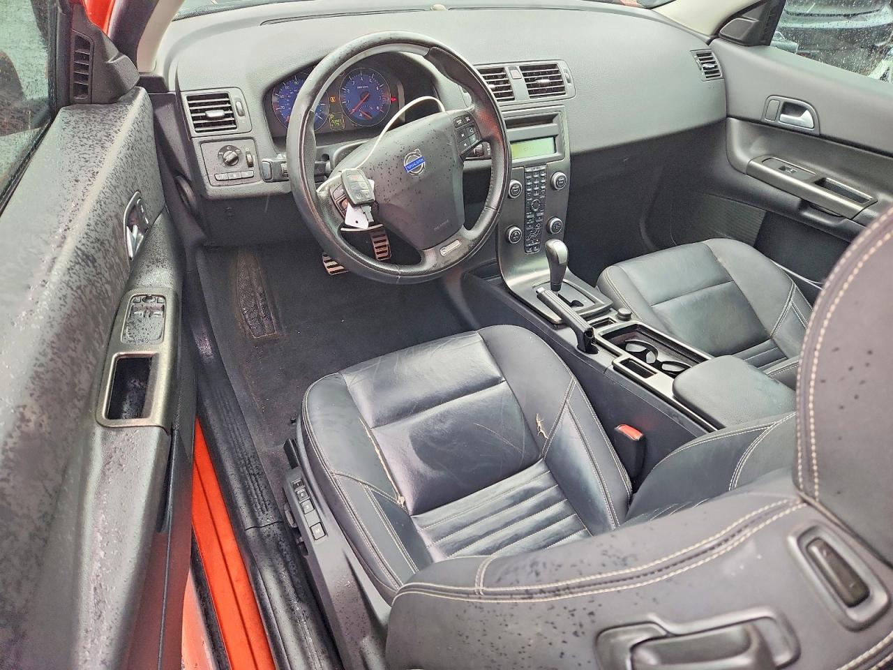 2011 Volvo C30 T5 Orange vin: YV1672MK8B2201353
