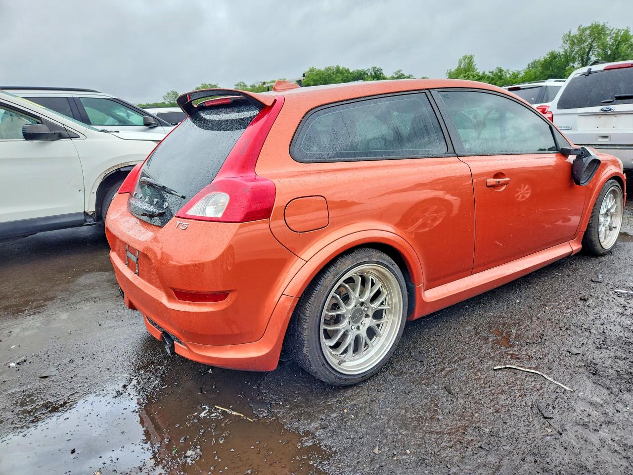 2011 Volvo C30 T5 Orange vin: YV1672MK8B2201353