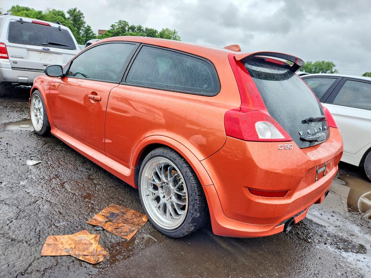 2011 Volvo C30 T5 Orange vin: YV1672MK8B2201353