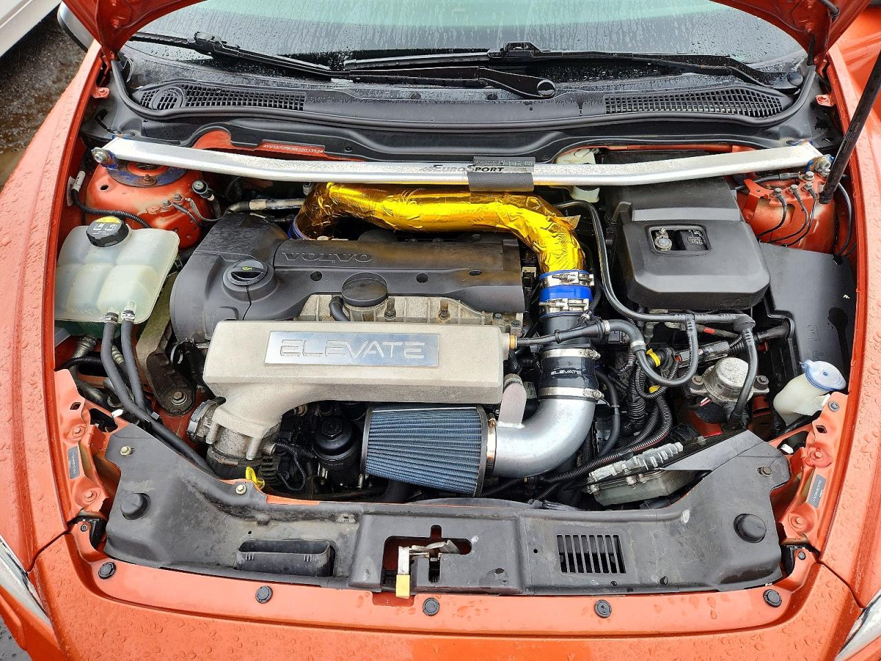 2011 Volvo C30 T5 Orange vin: YV1672MK8B2201353
