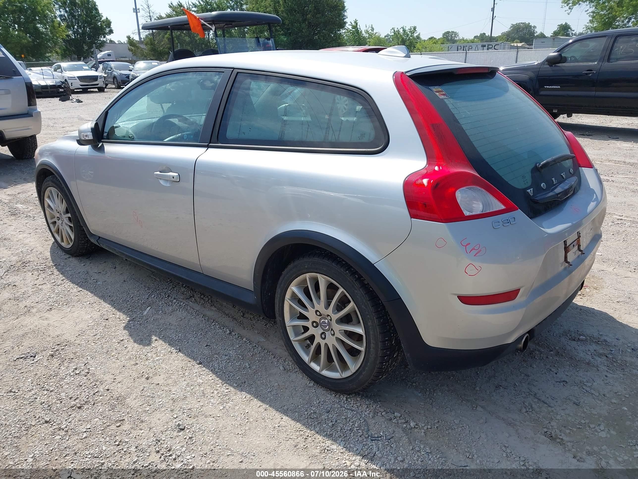 2011 Volvo C30 R-design/t5 (retail Only) Silver vin: YV1672MK8B2204611