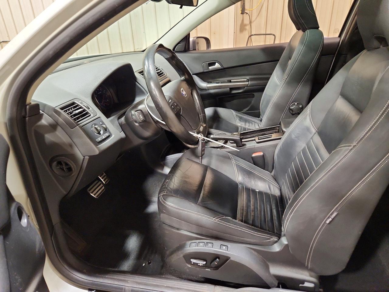 2011 Volvo C30 T5 Silver vin: YV1672MK8B2210957