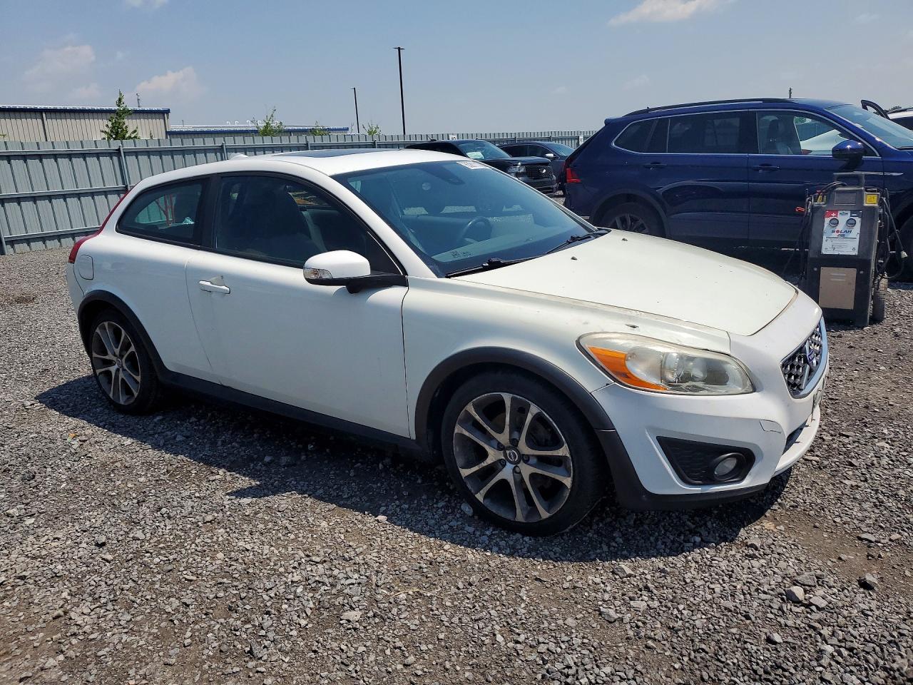 2012 Volvo C30 T5 White vin: YV1672MK8C2267113
