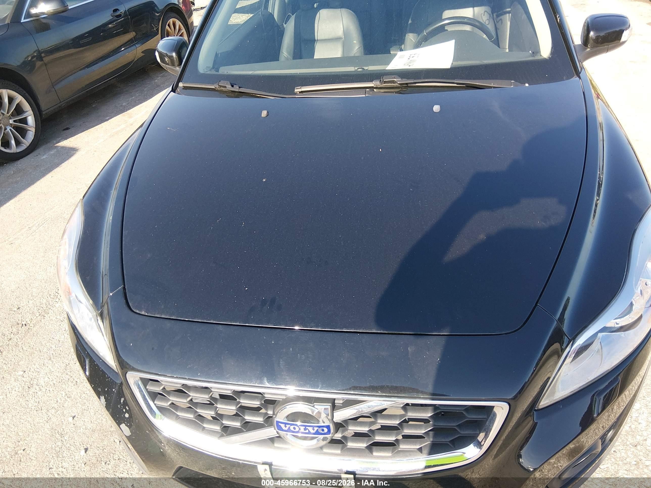 2012 Volvo C30 T5 Черный vin: YV1672MK8C2272294