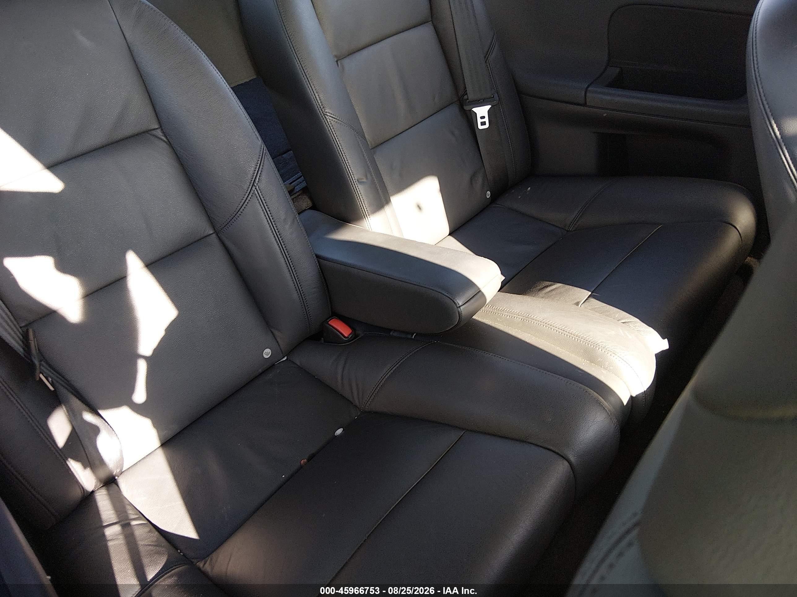2012 Volvo C30 T5 Черный vin: YV1672MK8C2272294