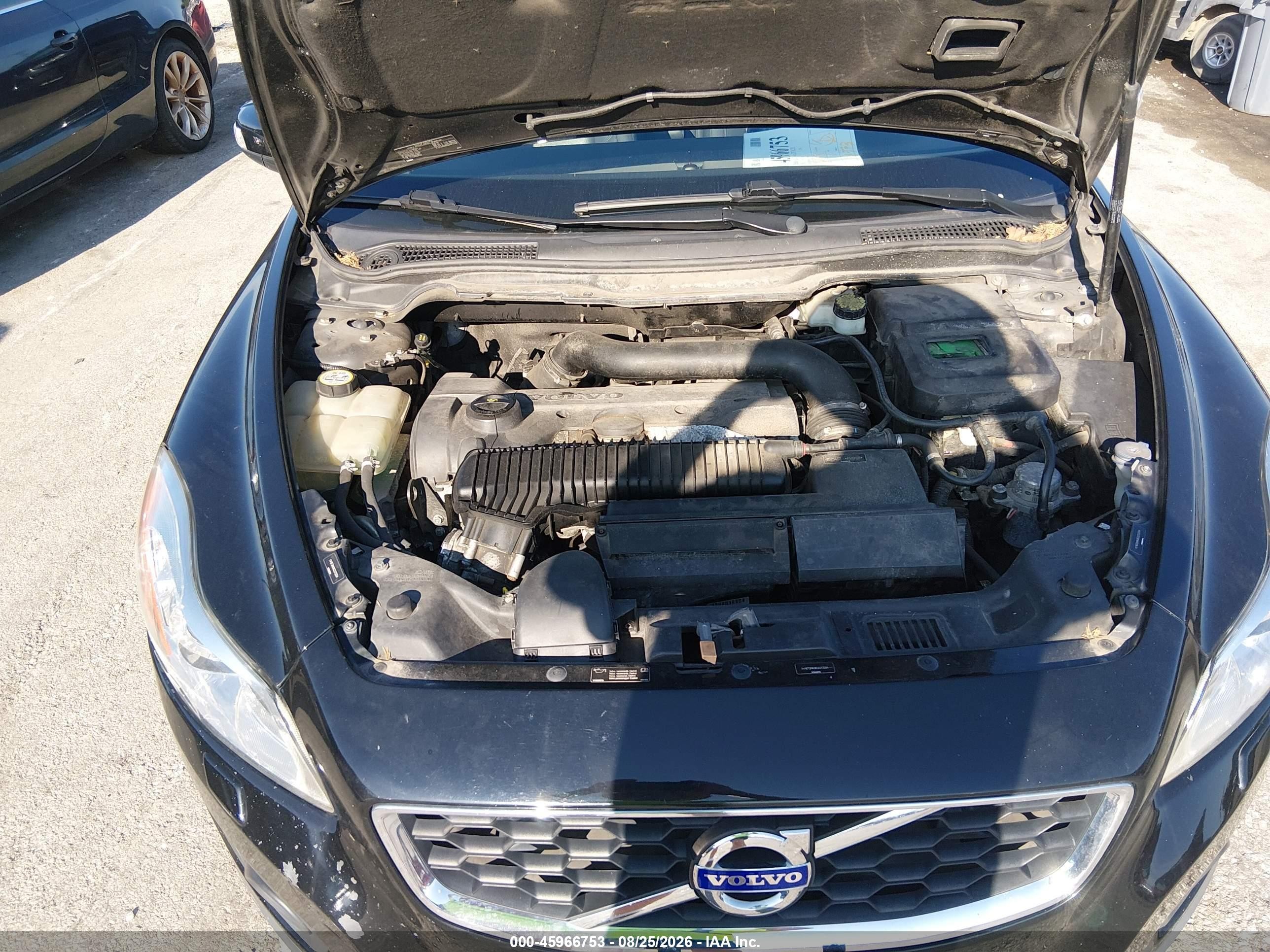 2012 Volvo C30 T5 Черный vin: YV1672MK8C2272294