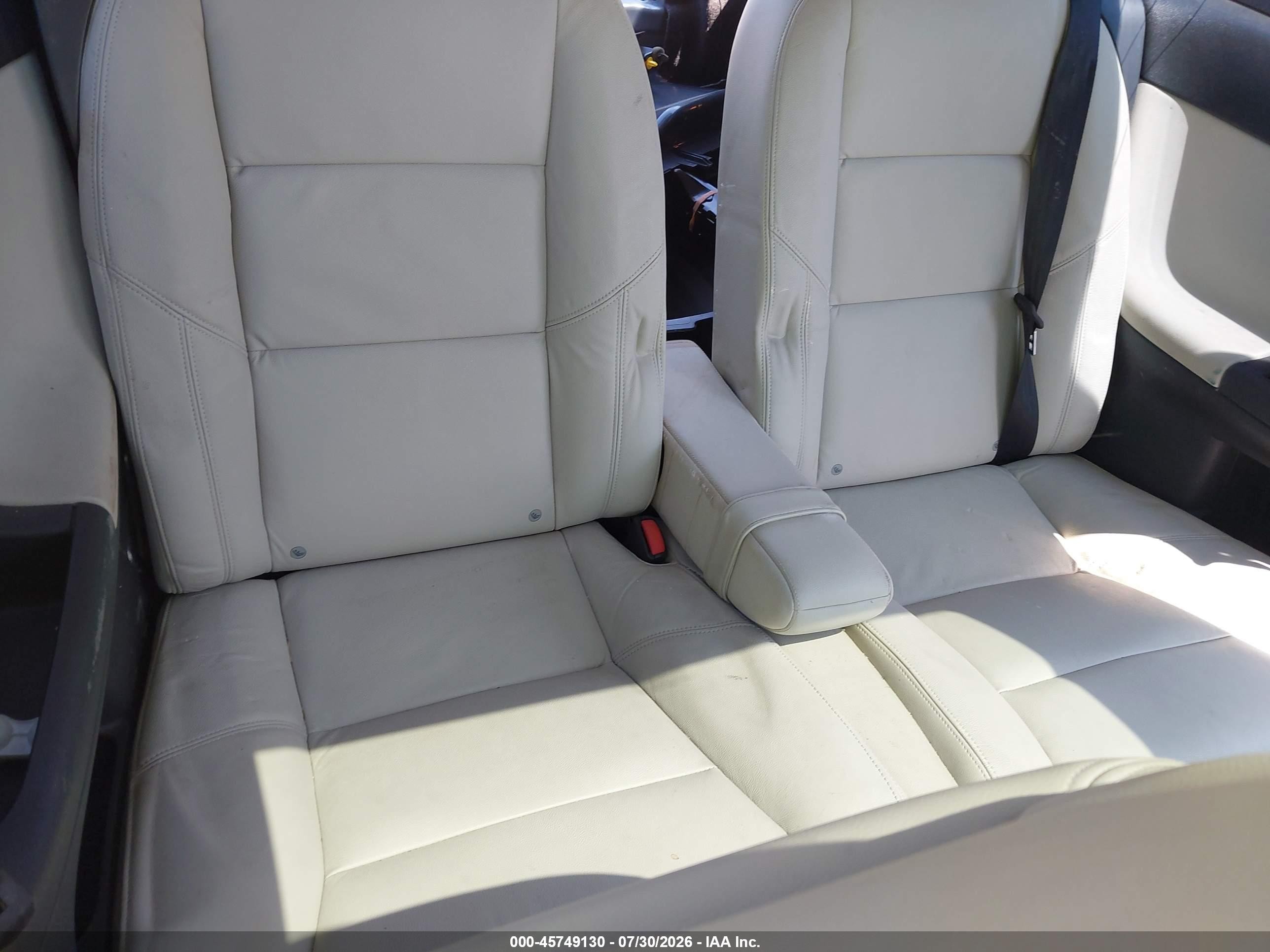 2012 Volvo C30 T5 Gray vin: YV1672MK8C2273039