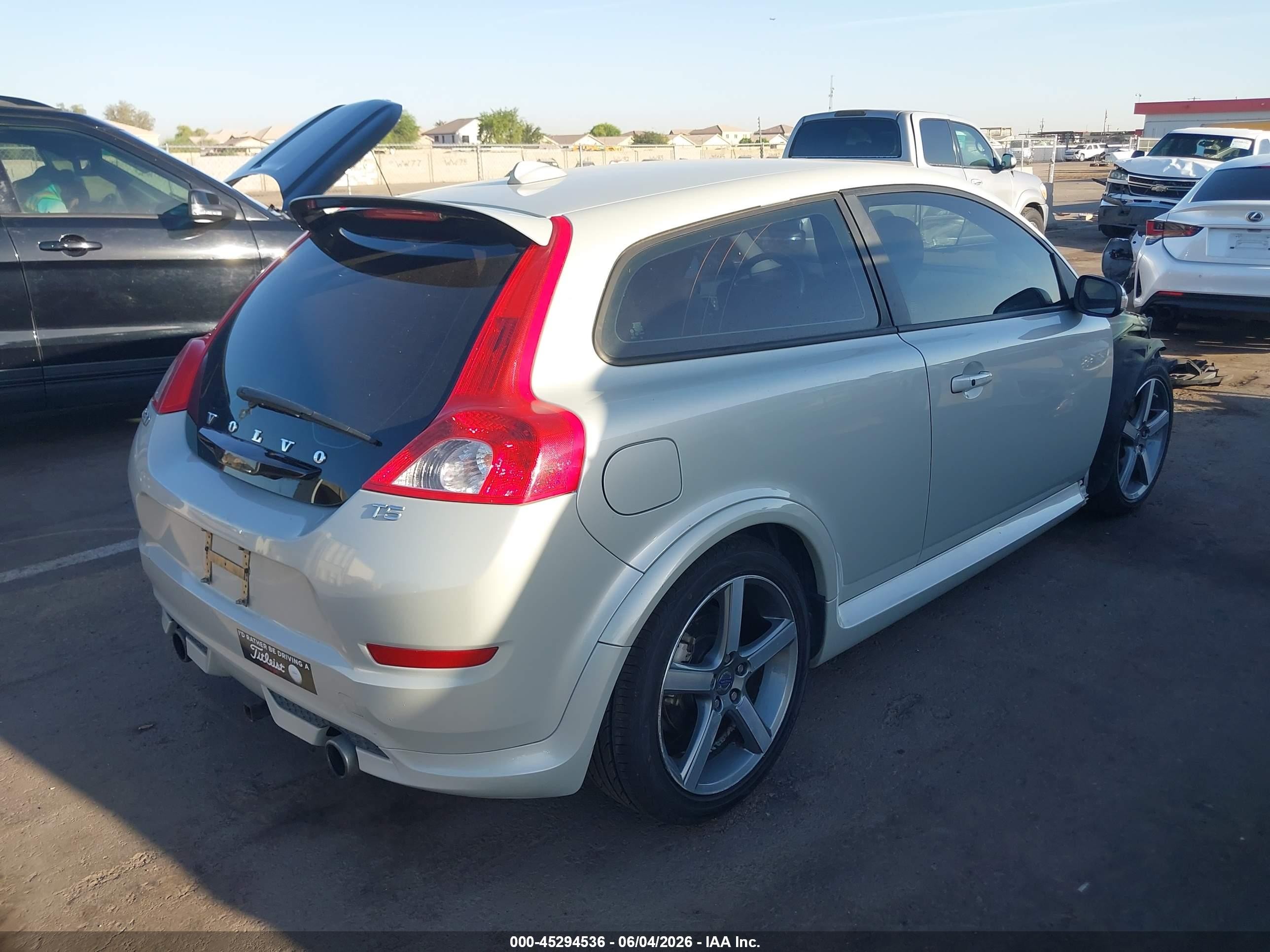 2012 Volvo C30 T5/t5 Platinum/t5 Premier Plus/t5 R-design/t5 R-design Platinum/t5 R-design Premier Plus Silver vin: YV1672MK8C2286941