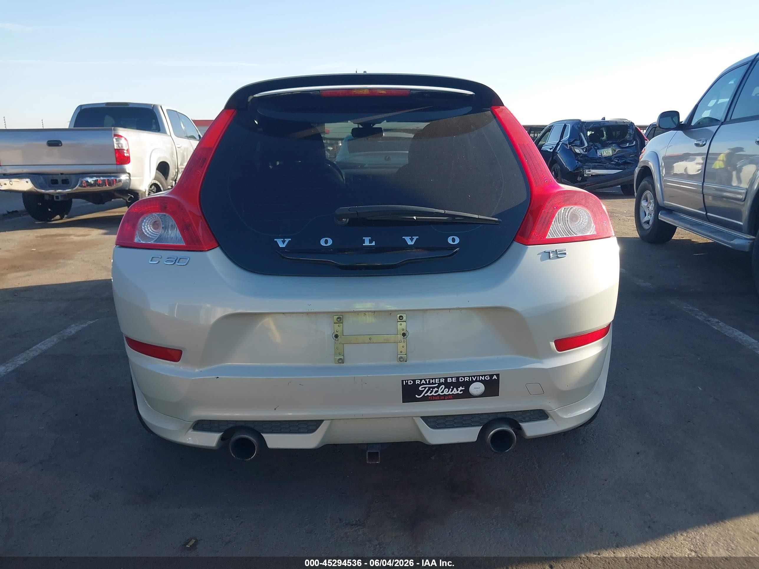 2012 Volvo C30 T5/t5 Platinum/t5 Premier Plus/t5 R-design/t5 R-design Platinum/t5 R-design Premier Plus Silver vin: YV1672MK8C2286941