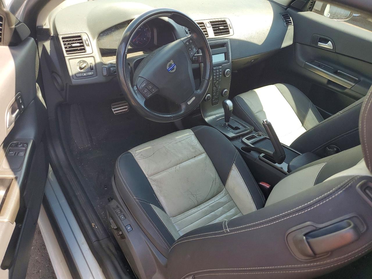 2013 Volvo C30 T5 Серебряный vin: YV1672MK8D2311533