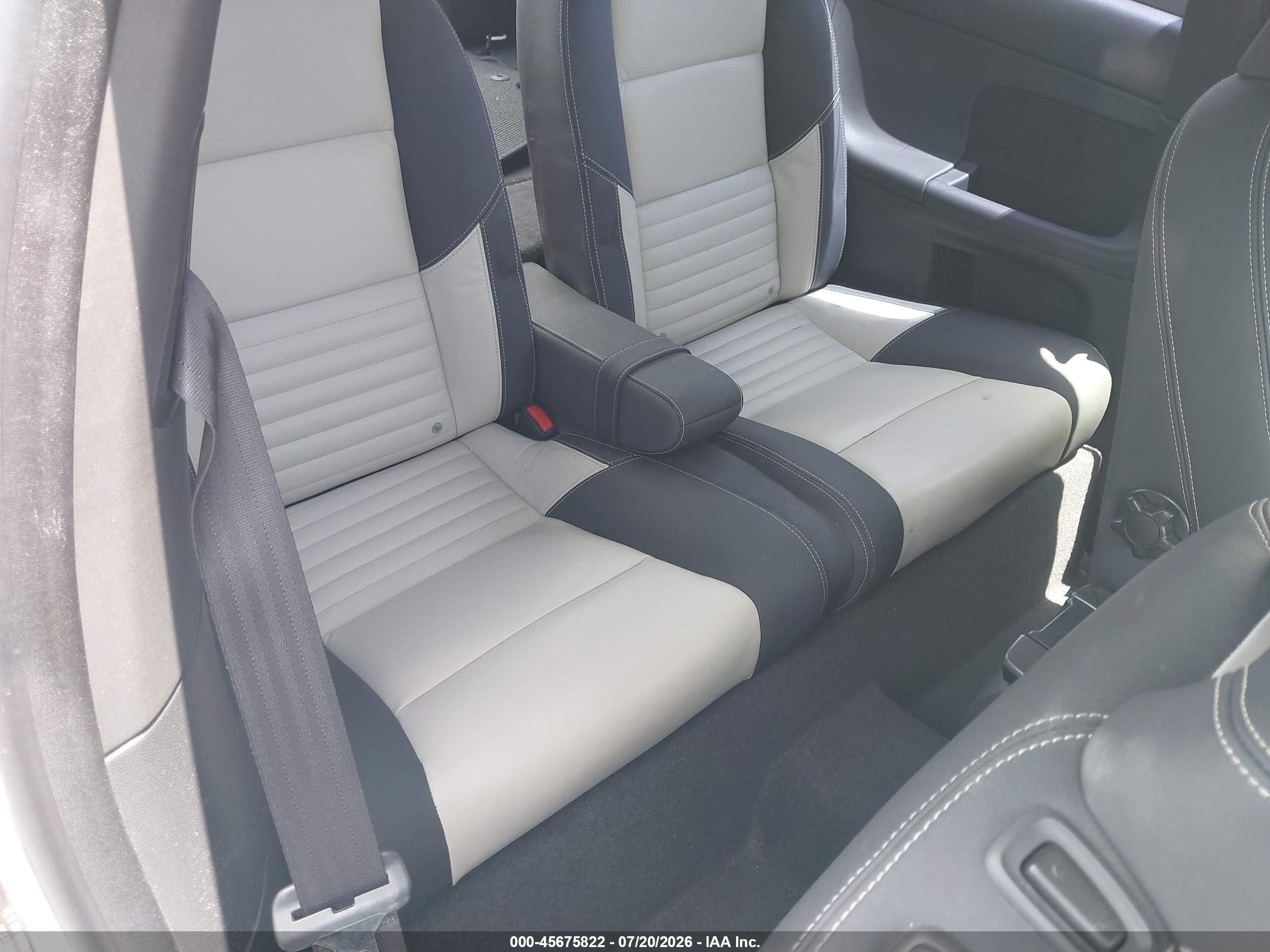 2013 Volvo C30 T5 R-design White vin: YV1672MK8D2311726