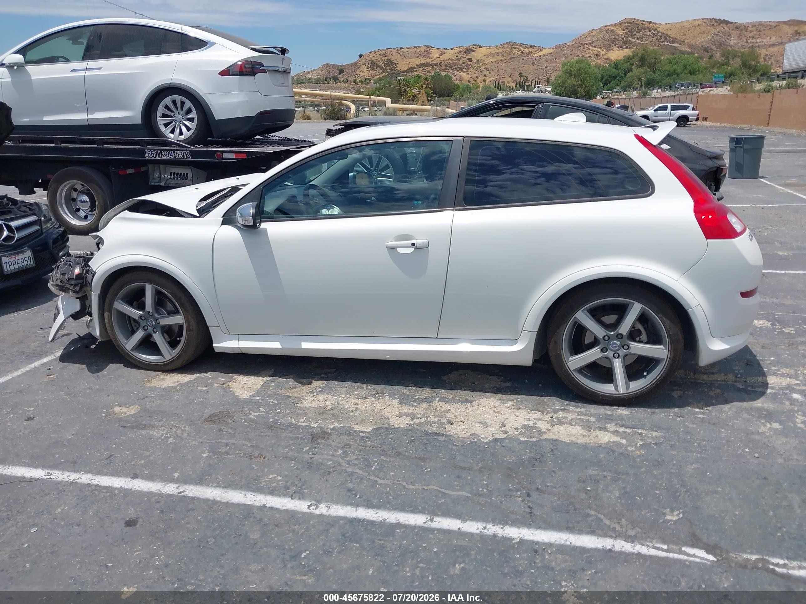 2013 Volvo C30 T5 R-design White vin: YV1672MK8D2311726